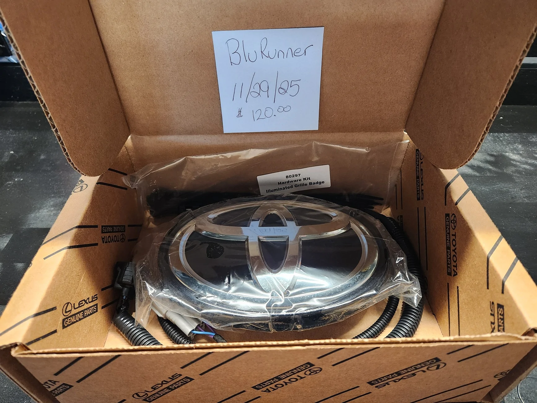 2025 4runner 6th gen FS: Illuminated OE Toyota grill emblem 20250929_124744