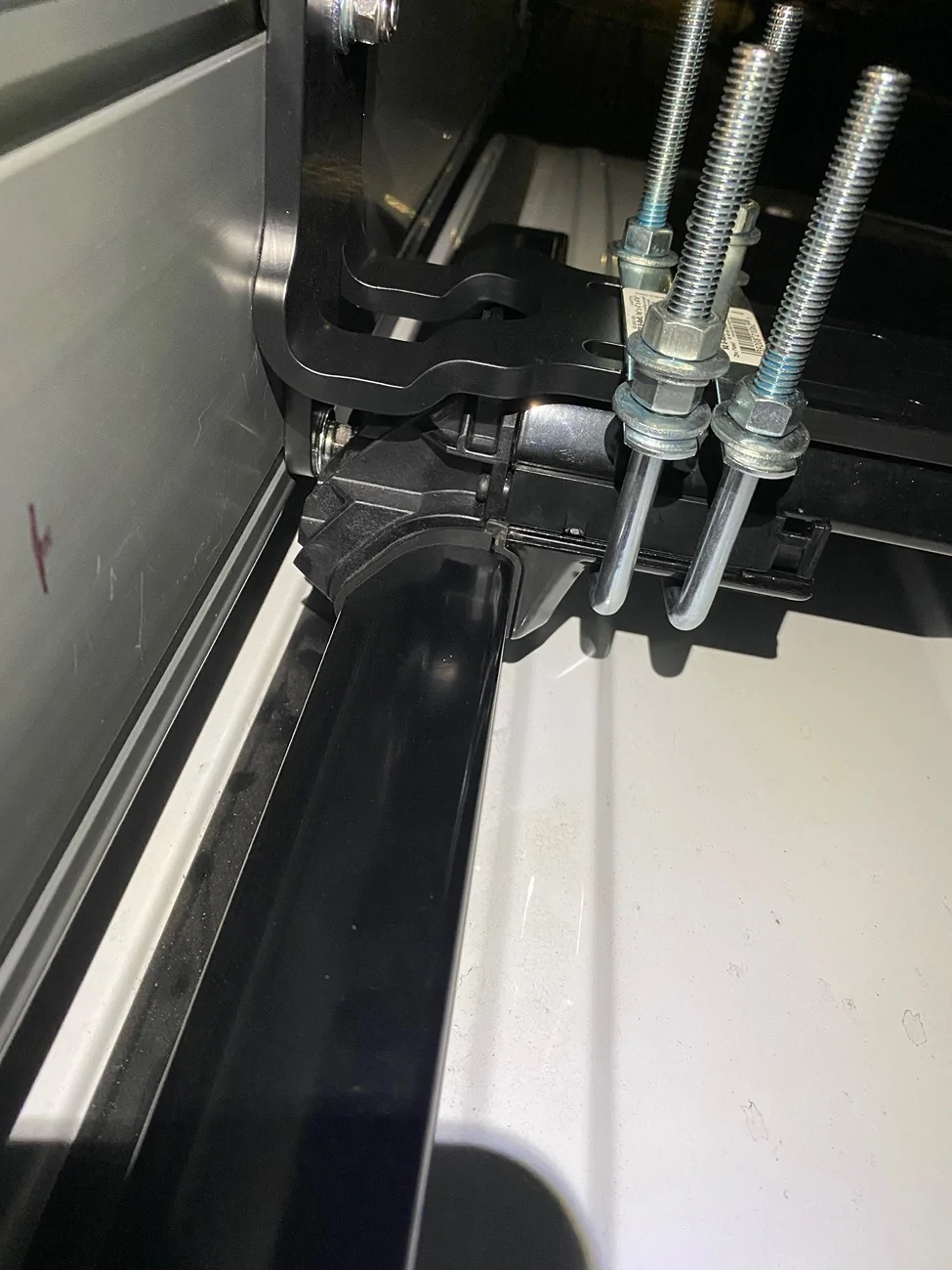 2025 4runner 6th gen 270 Awning on stock rails/cross bars IMG_4405