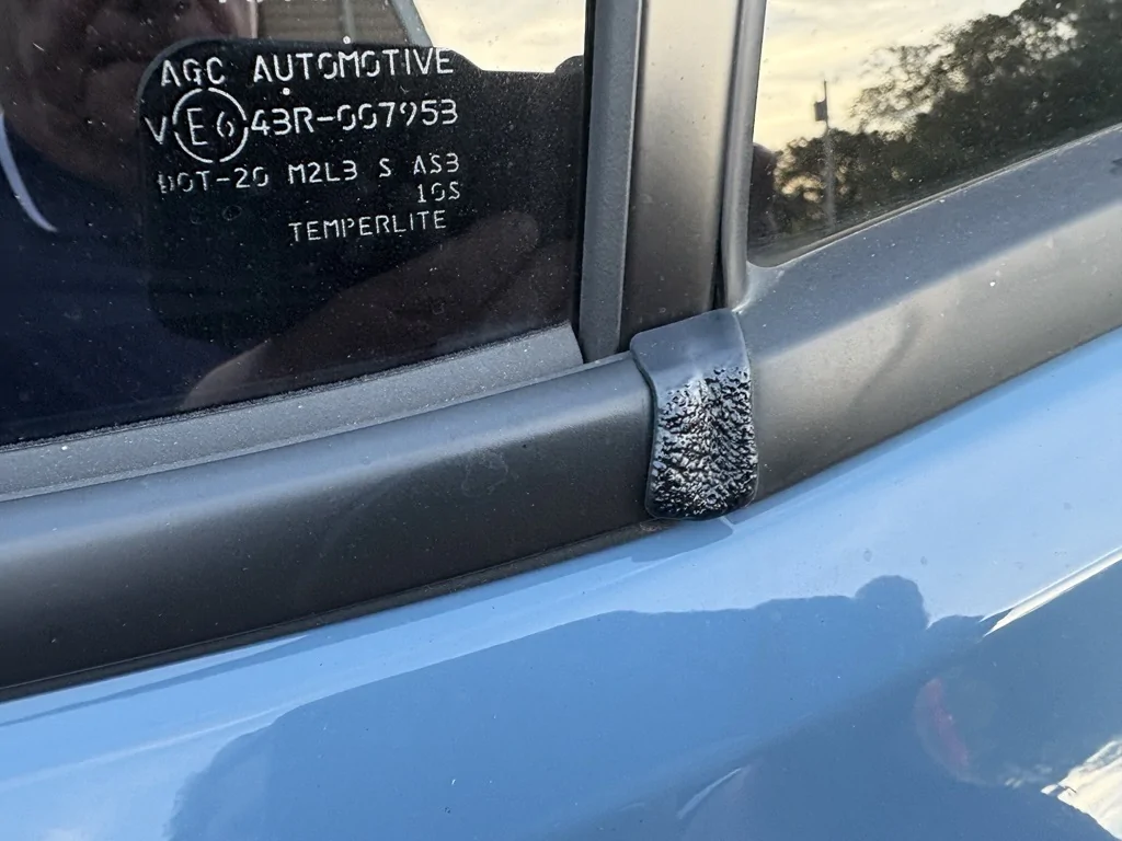 2025 4runner 6th gen 2025 4Runner - trim, mirror melting in the Harsh northern sun Image (9)