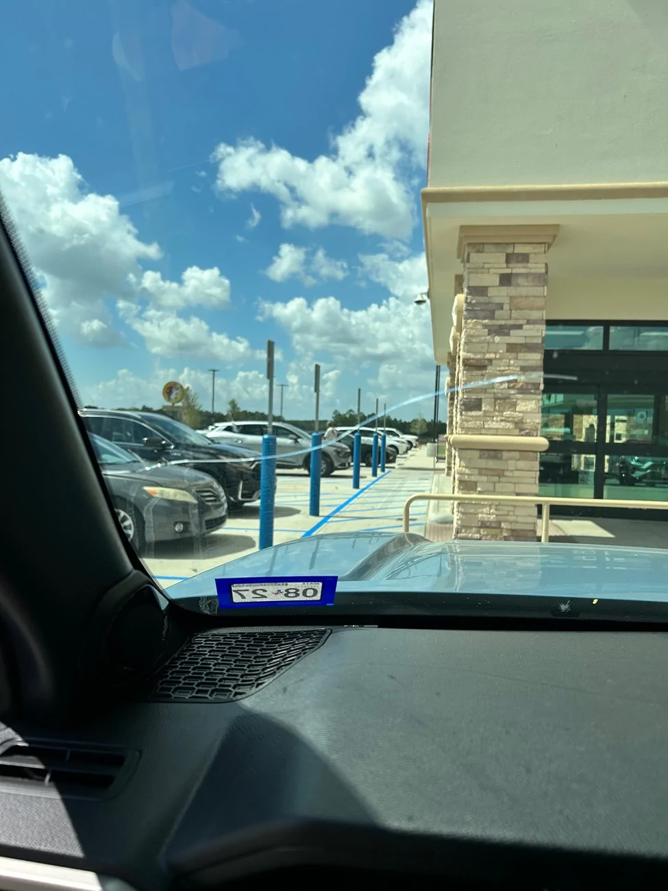 2025 4runner 6th gen Less than 1k miles BUSTED WINDSHIELD (chip & crack) IMG_9593
