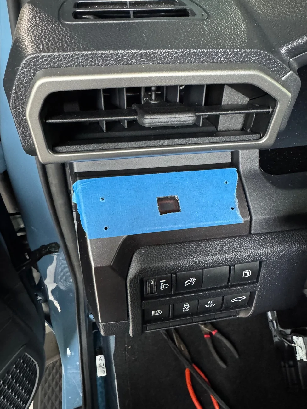 2025 4runner 6th gen Diode Dynamics D-Switch (installed) IMG_1391