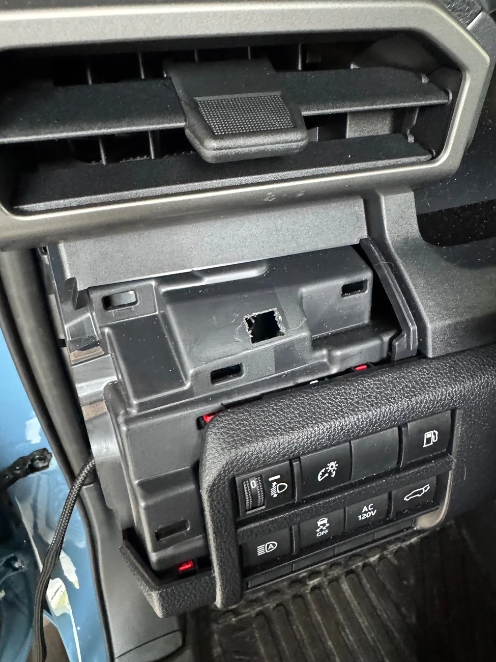 2025 4runner 6th gen Diode Dynamics D-Switch (installed) IMG_1393