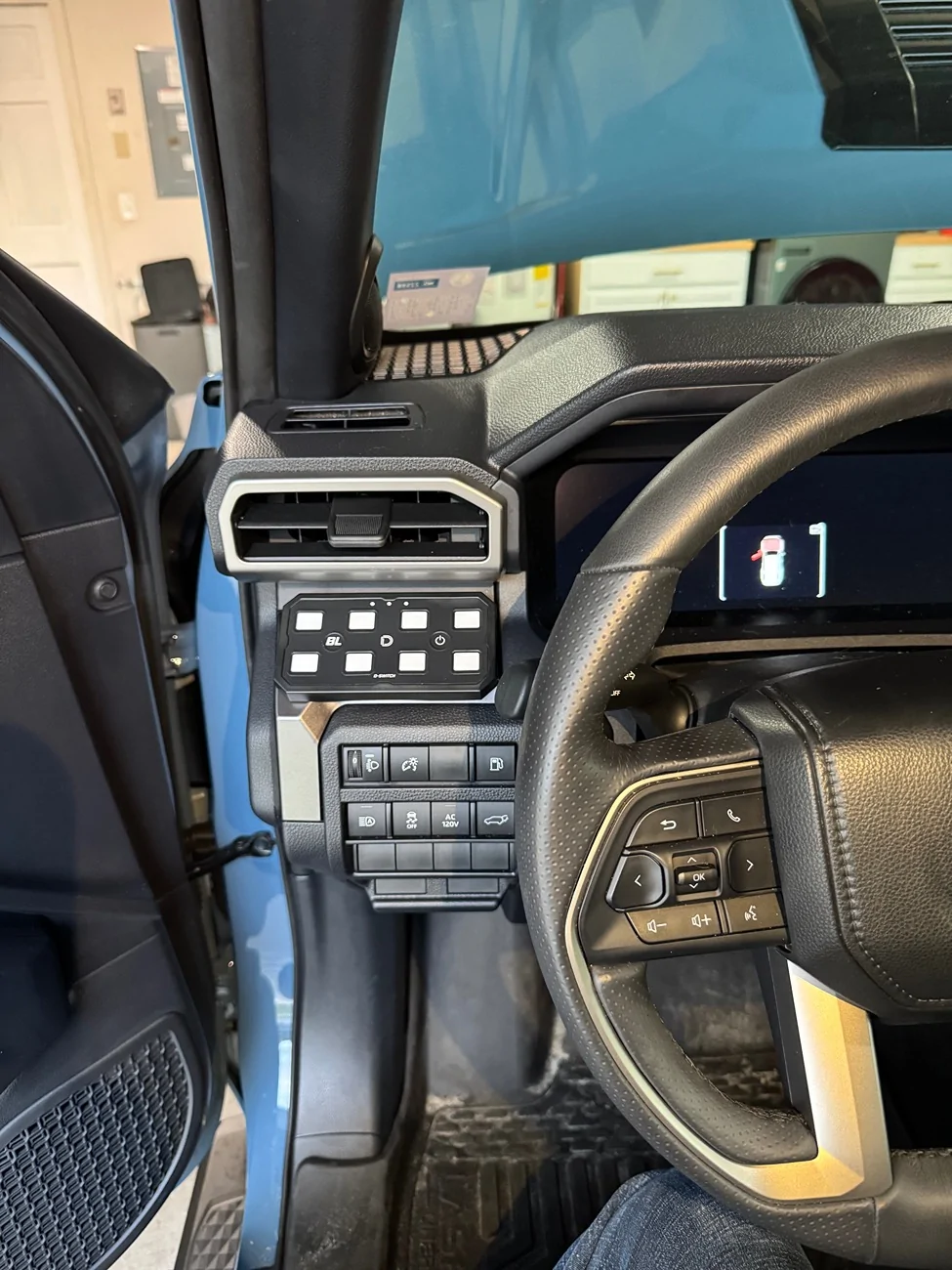 2025 4runner 6th gen Diode Dynamics D-Switch (installed) IMG_1394