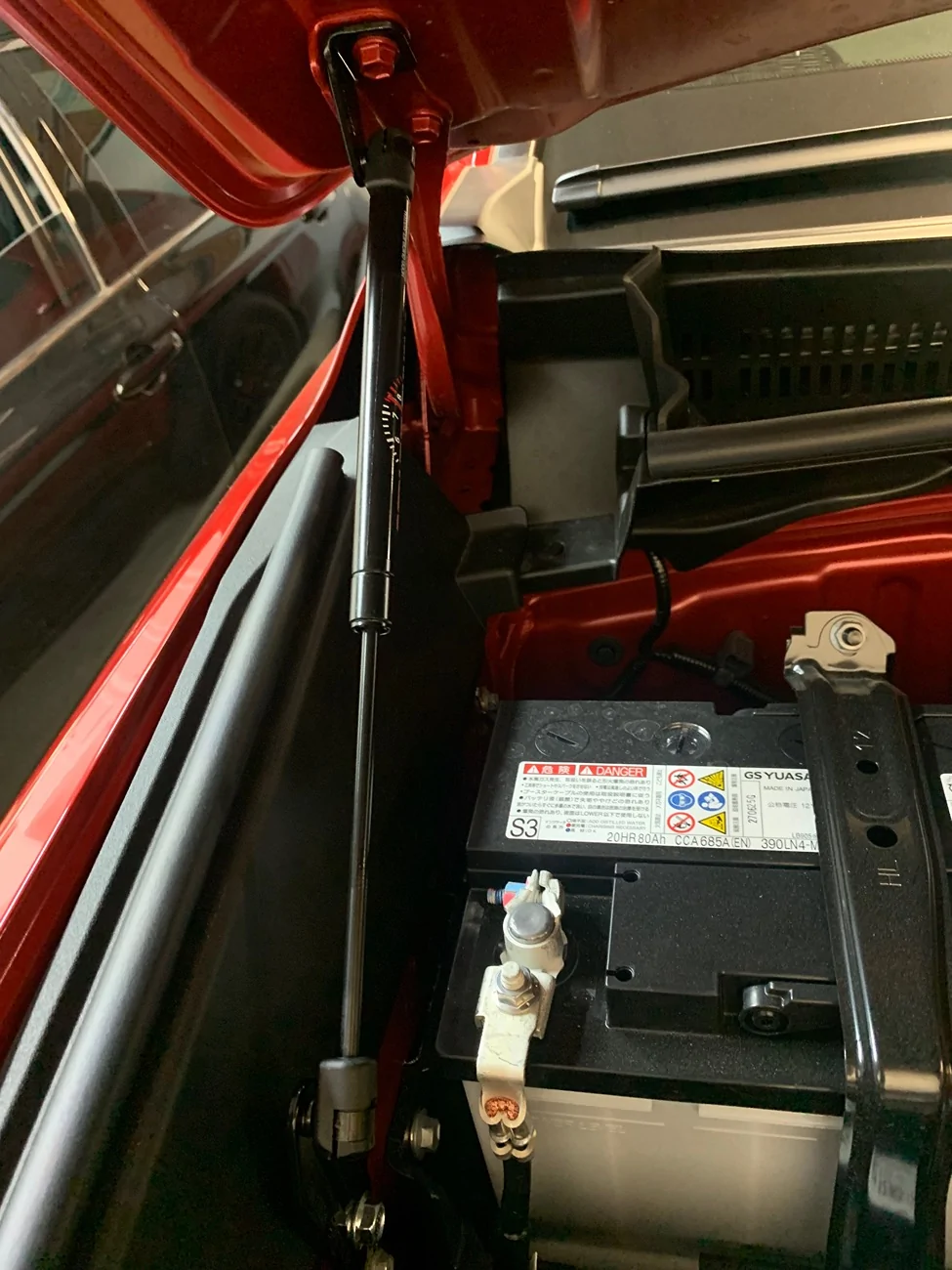 2025 4runner 6th gen Hood Struts recommendations? IMG_4562