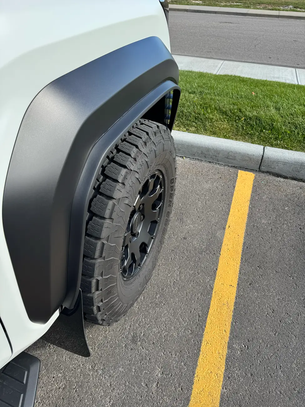 2025 4runner 6th gen Stormtrooper by Van-Solo (TRD Off Road Hybrid) tempImage3VVEfC