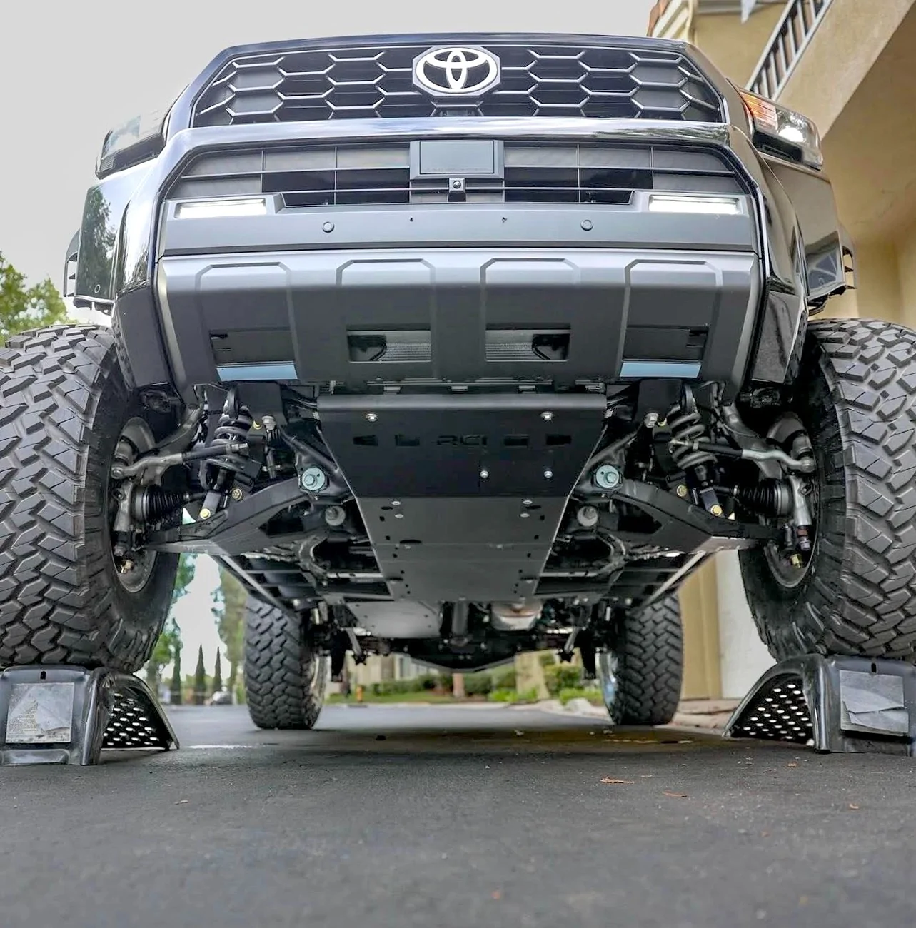 2025 4runner 6th gen RCI Full Skid Plates (Steel) + Rock Sliders Installed. Covers engine, transmission, transfer case, rear differential, gas tank RCI Full Skid Plates + Rock Sliders Installed on 2025 4Runner 6th Gen TRD Off-Road ORP 6