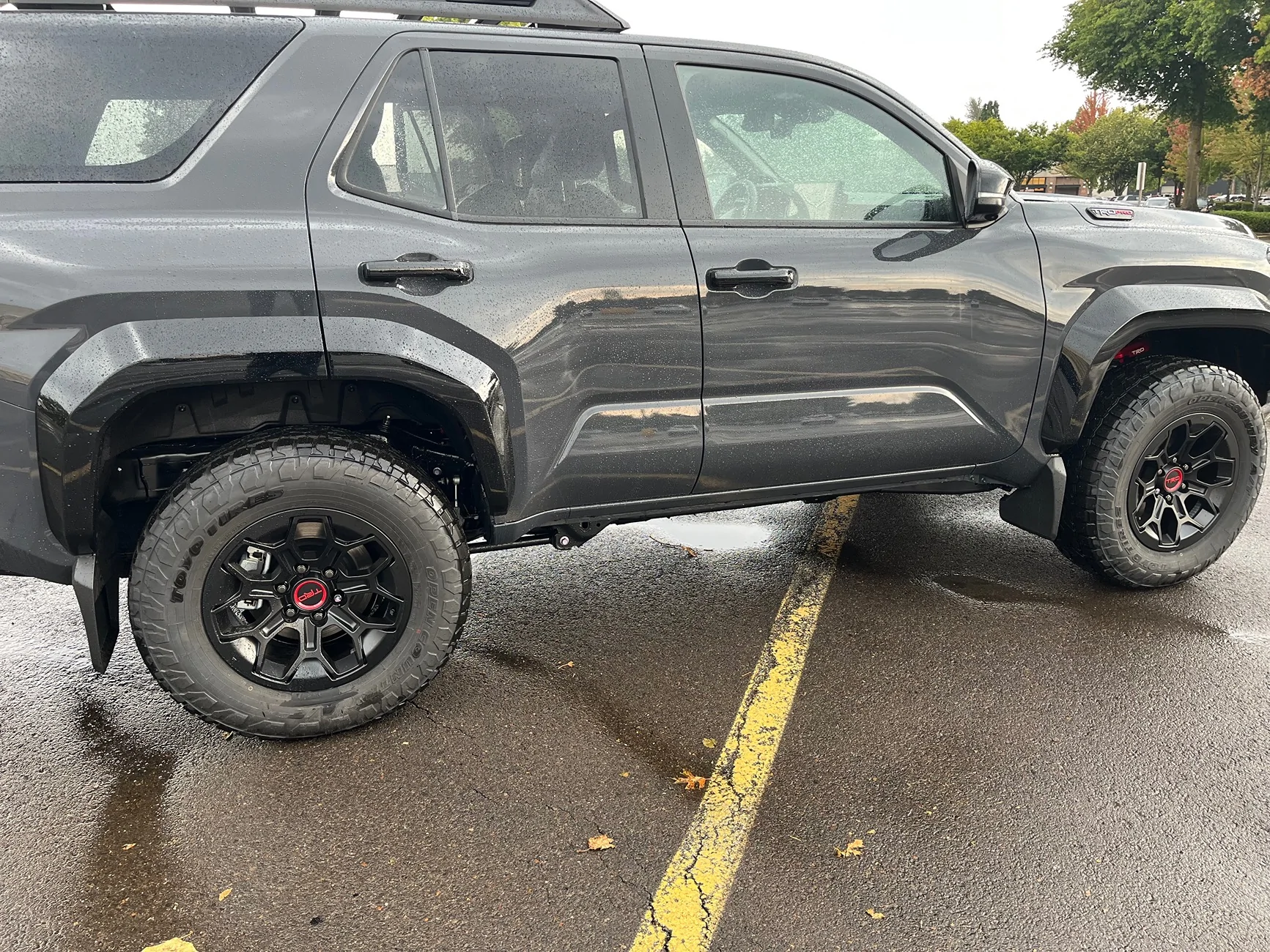 2025 4runner 6th gen Cleaned up TRD Pro - removed running boards & roof rails. Swapped scoop hood IMG_4477