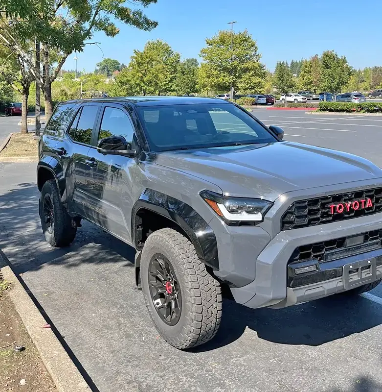 2025 4runner 6th gen Cleaned up TRD Pro - removed running boards & roof rails. Swapped scoop hood Cleaned up TRD pro - removed running boards & roof rack. Swapped scoop hood