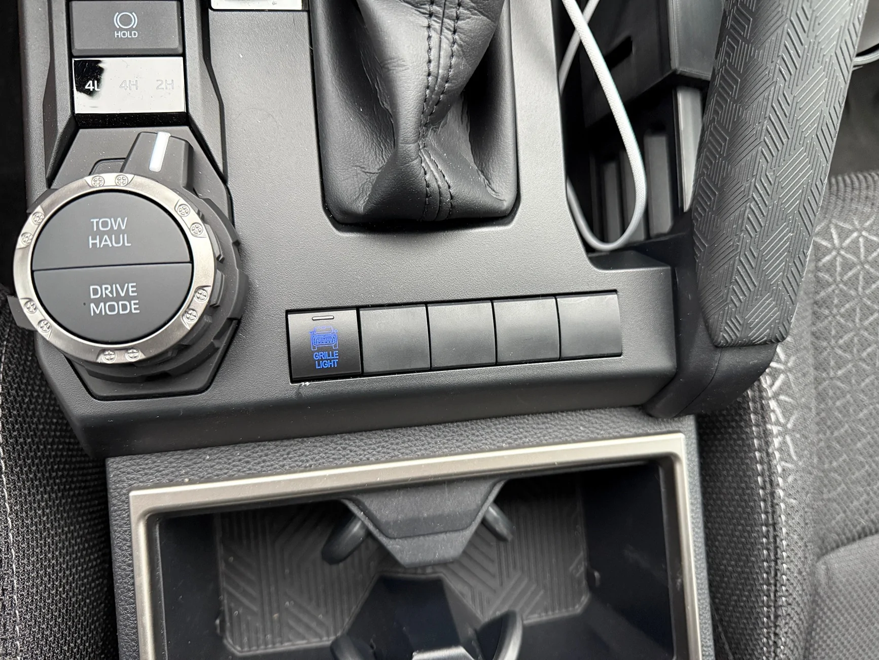 2025 4runner 6th gen Pro Style Grill with Light Bar (by Taco Vinyl) TRD Pro Style Grill with Light Bar (by Taco Vinyl) 3