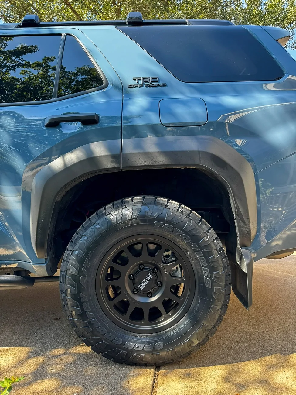 2025 4runner 6th gen Heritage Blue Off-Road Premium - Chill Daily Driver IMG_0979