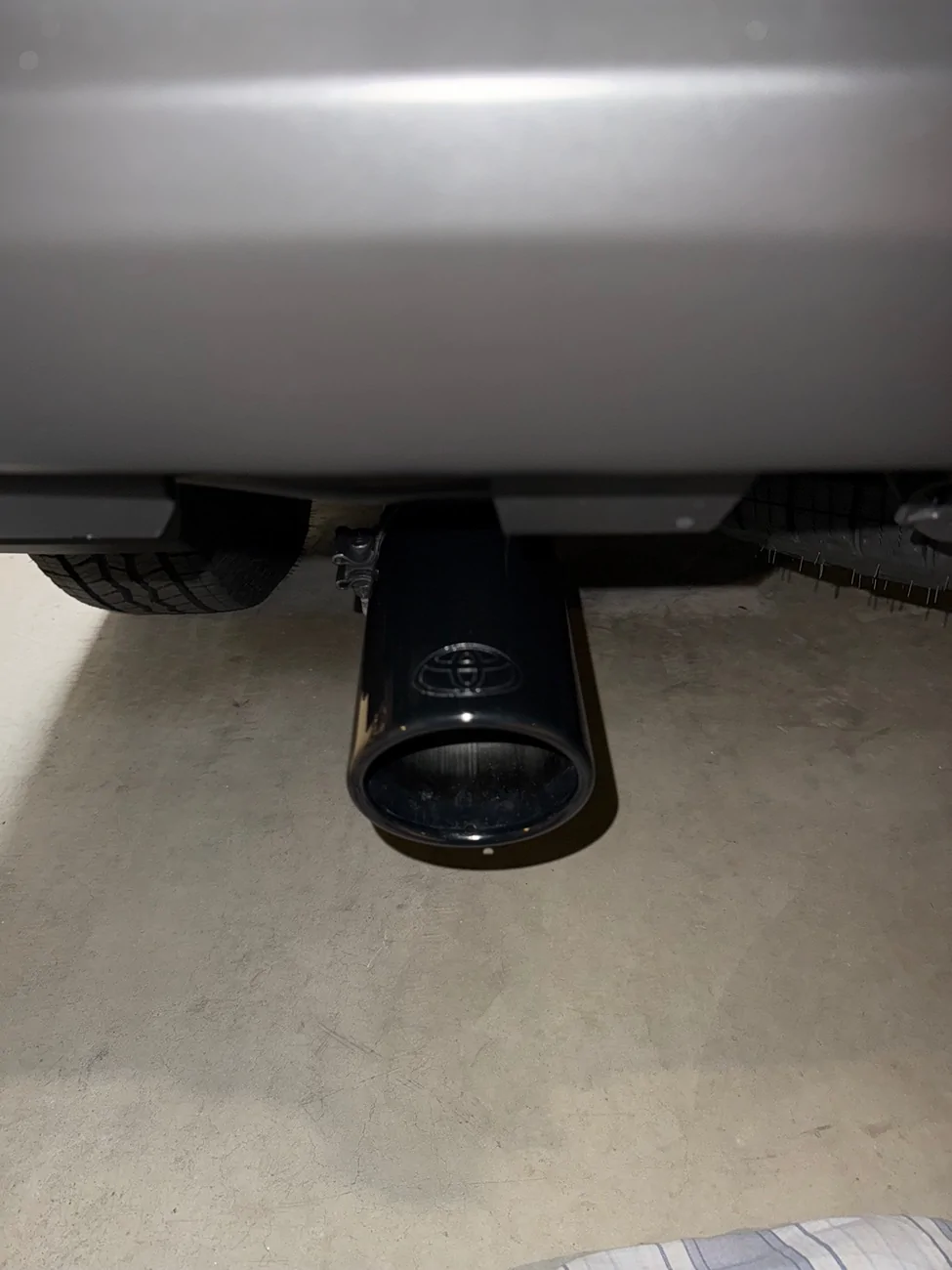 2025 4runner 6th gen Black Chrome Exhaust Tip from Tacoma / Tundra fits 2025+ 4Runner 6th gen (part number PT932-34221-02) IMG_9206
