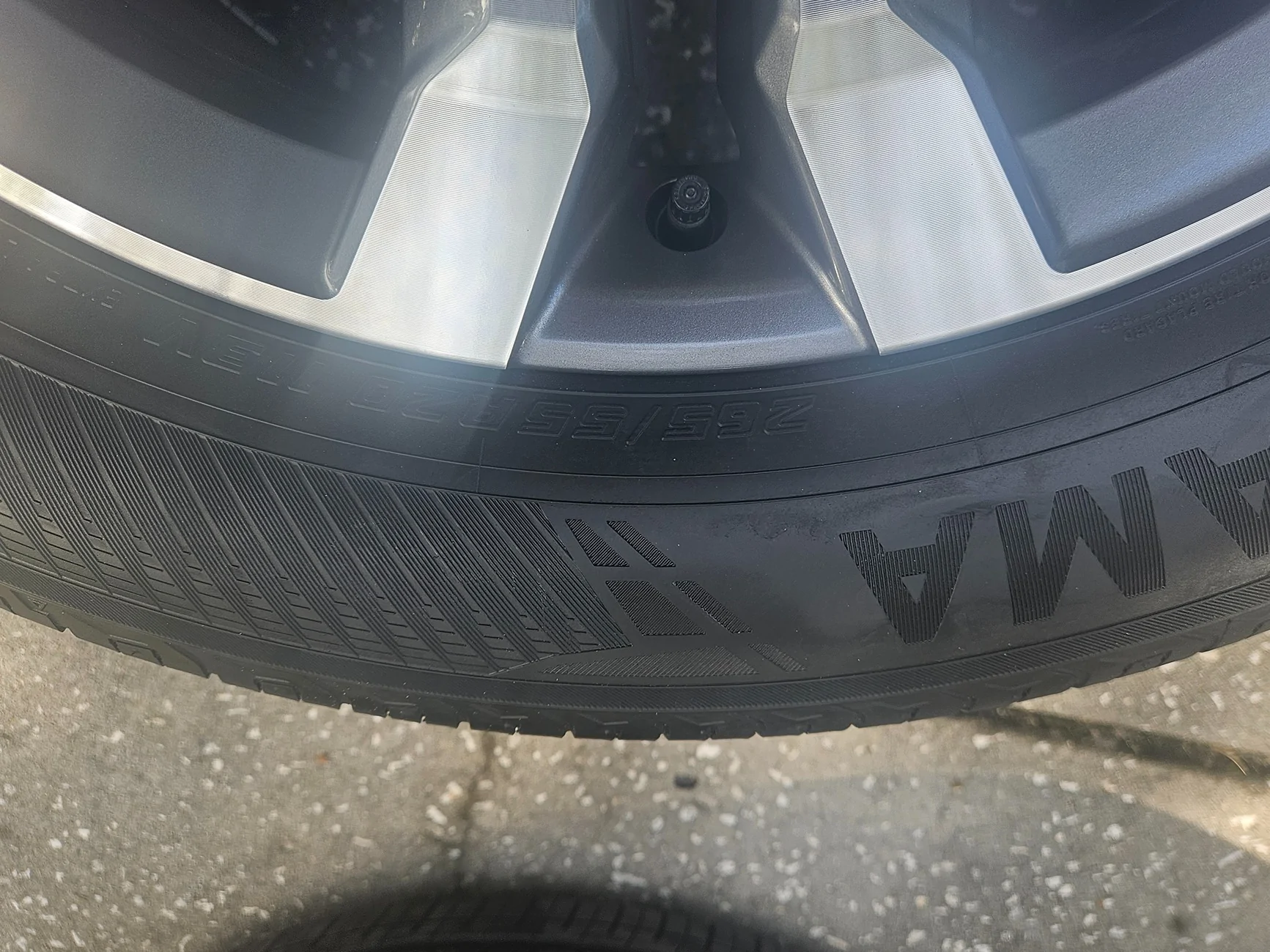 2025 4runner 6th gen FS Nearly New Stock 2025 Gen 6 4Runner Limited Wheels 20" Yokohama 20250926_160854