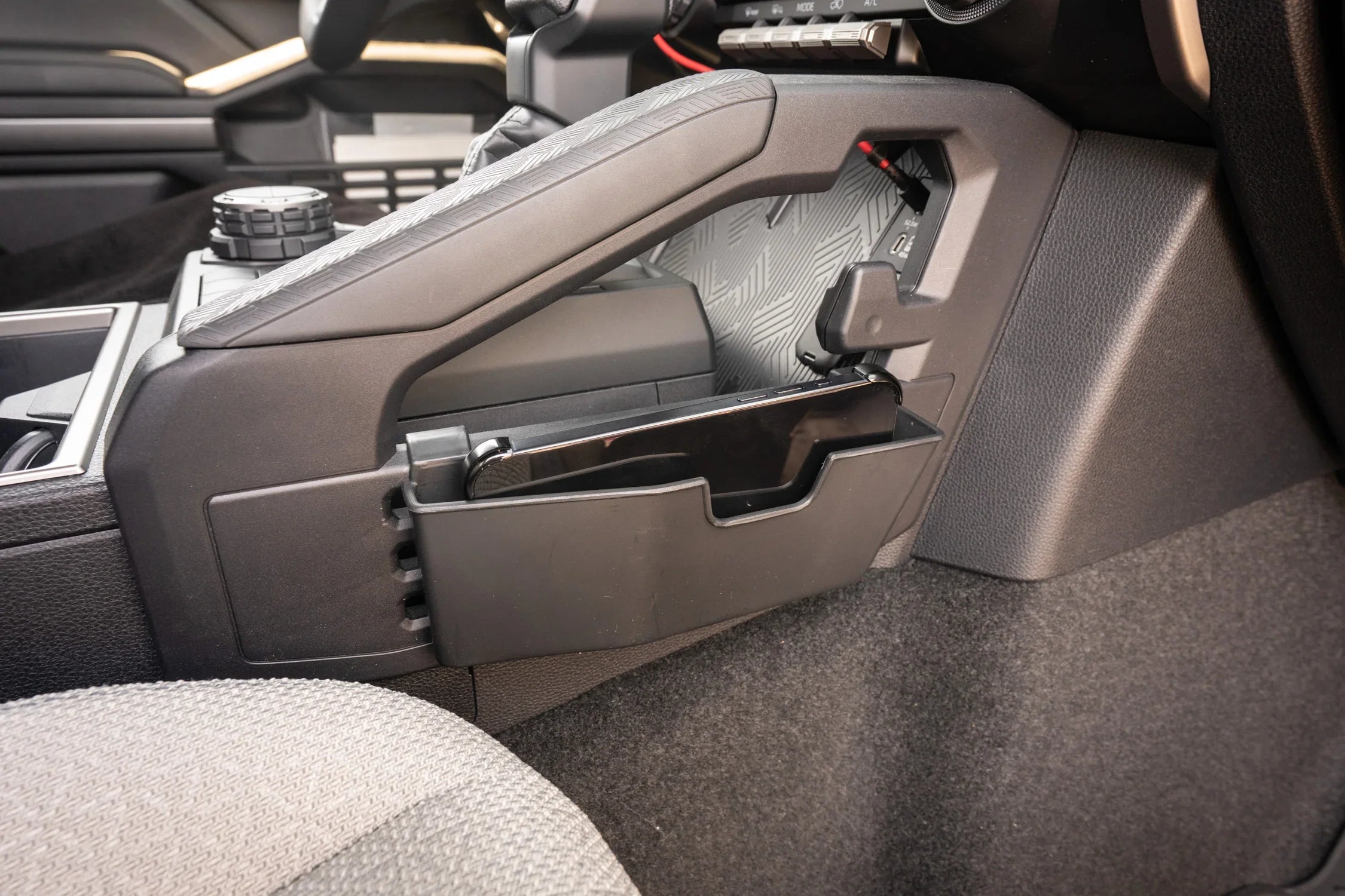 2025 4runner 6th gen Muslogy 2 interior products review DSC09920_90137503-fcb8-4ae6-8a84-702aa0b49368