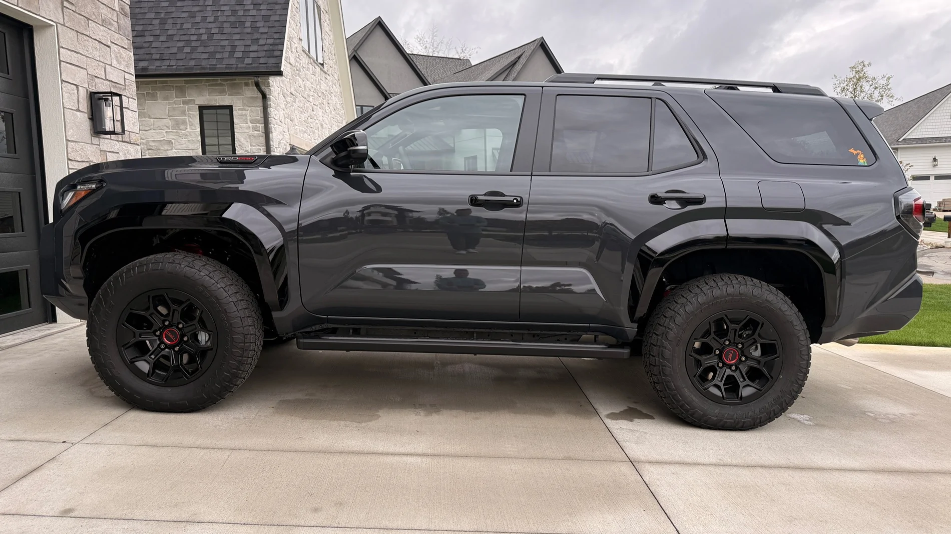 2025 4runner 6th gen Toyota Side Steps $250 IMG_1232