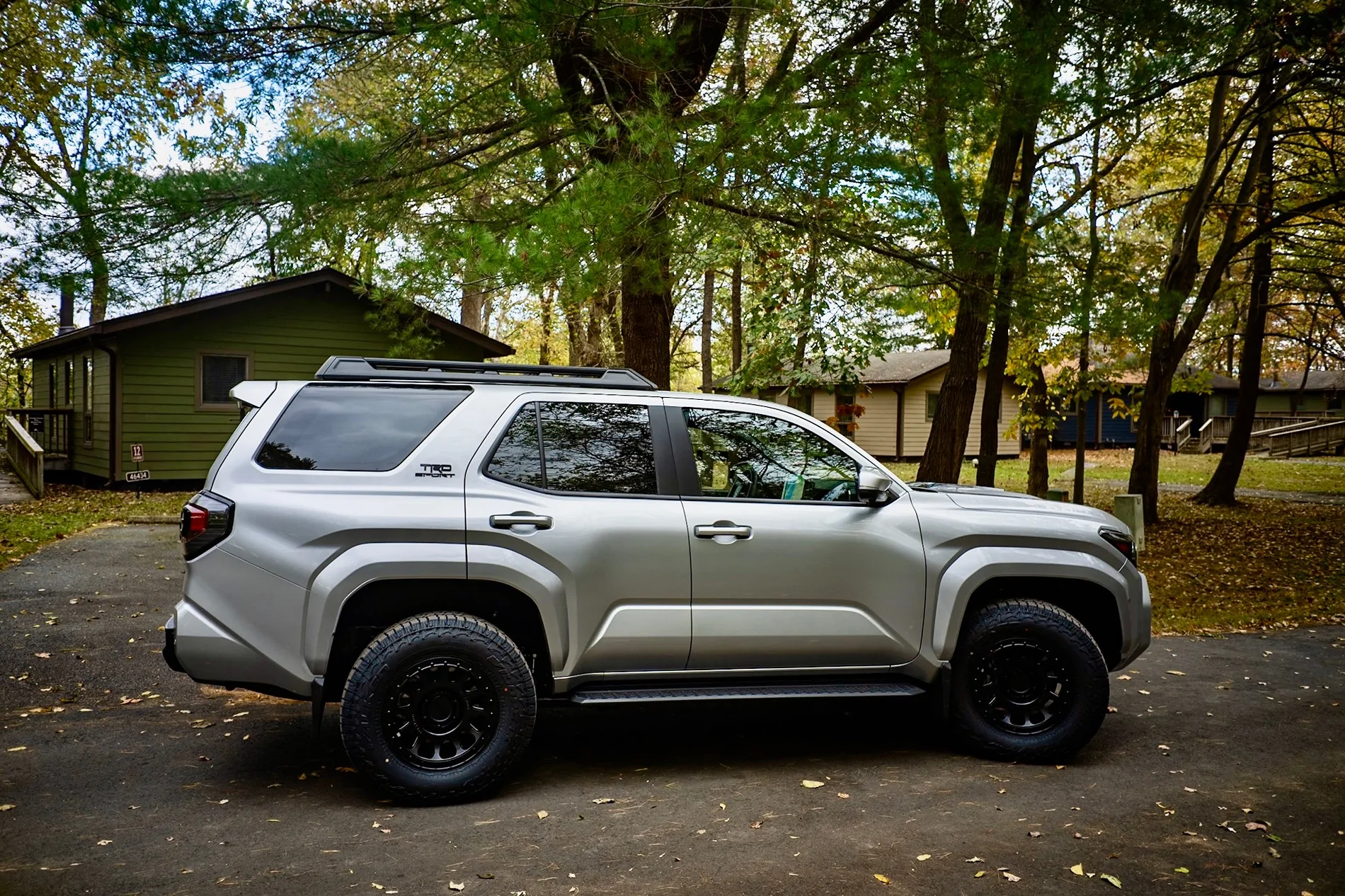 2025 4runner 6th gen Toyo AT3 285/70/17 Load C + Method 703 +35mm + Peak Suspension 1.25" front level lift _DSC2304
