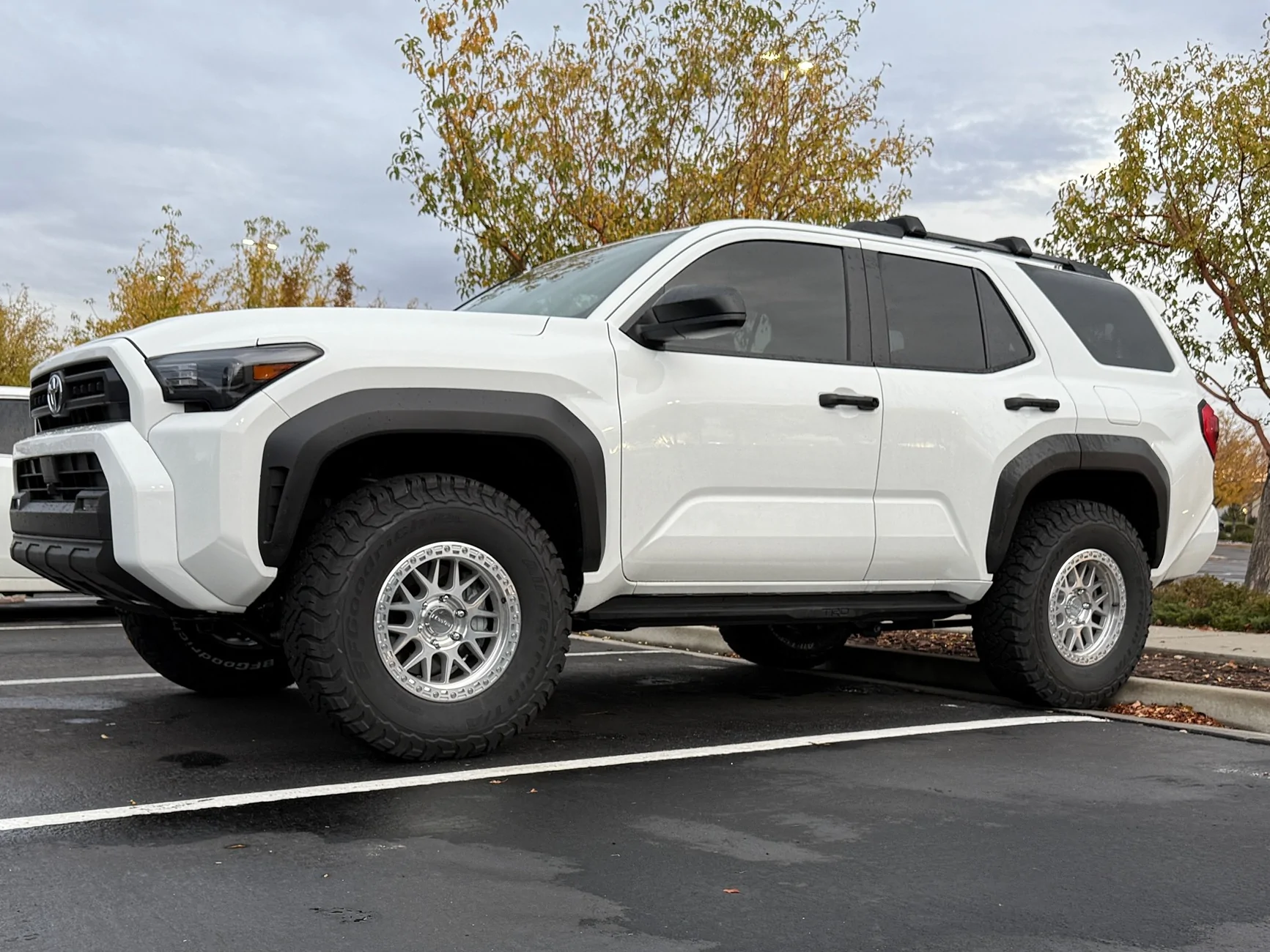 2025 4runner 6th gen SR5 build: 17x8.5 +22 offset ModCo M73, 285/70/17, 1.5" RC Leveling Kit and more to come IMG_0333