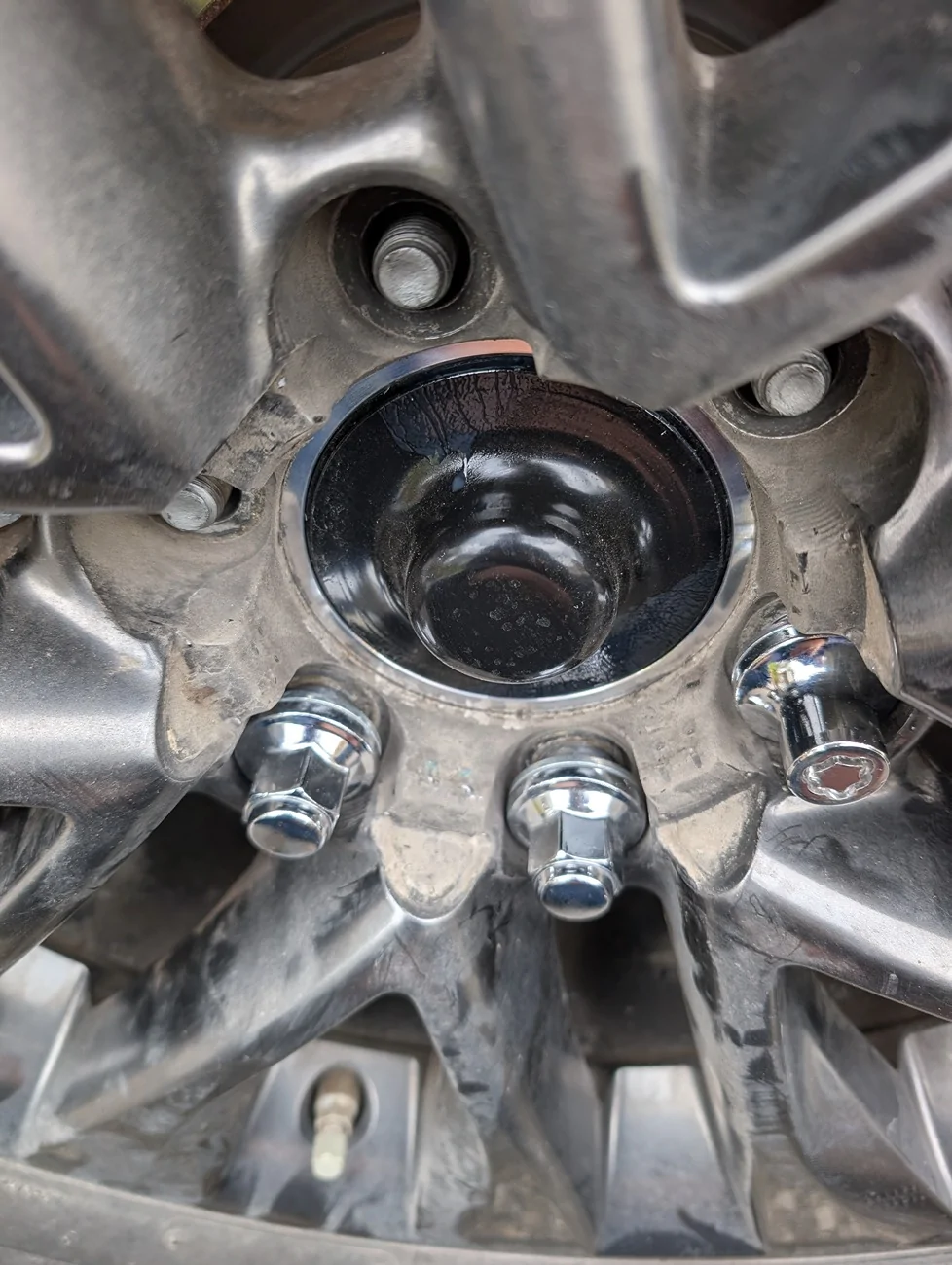 2025 4runner 6th gen Lug Nut Questions / Compatibility. PXL_20251101_154155228.MP
