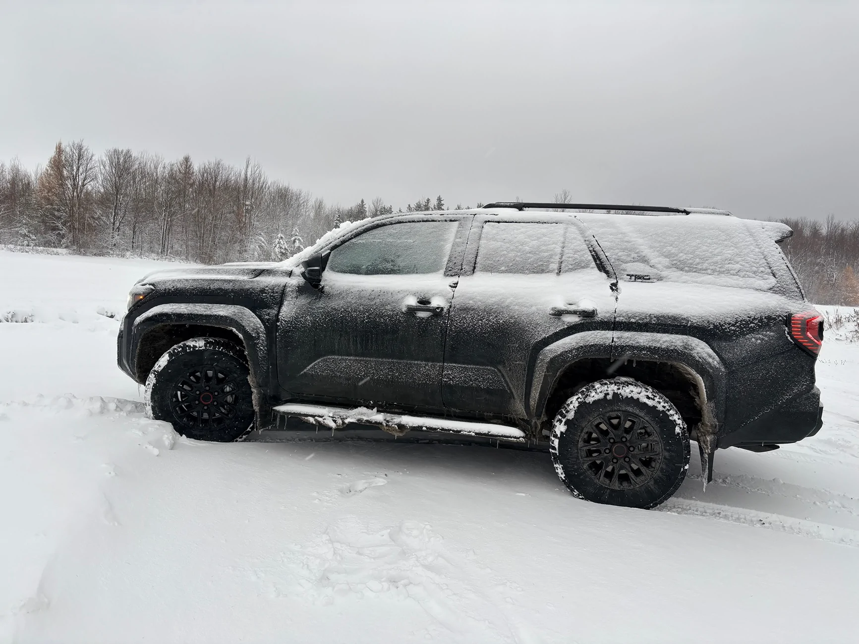 2025 4runner 6th gen This thing is a beast in a foot of snow on icy road IMG_5974