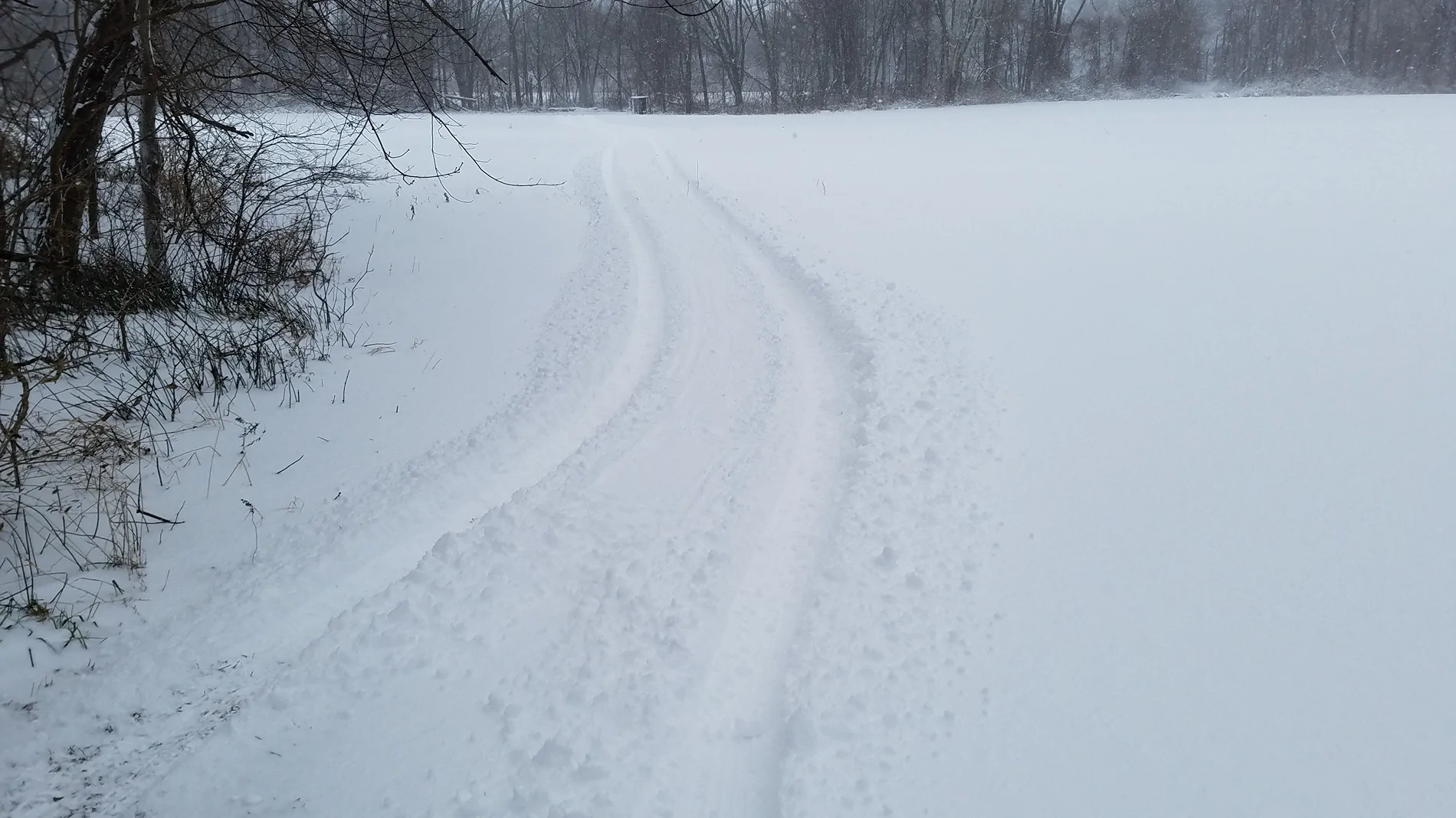2025 4runner 6th gen This thing is a beast in a foot of snow on icy road 20221224_140127