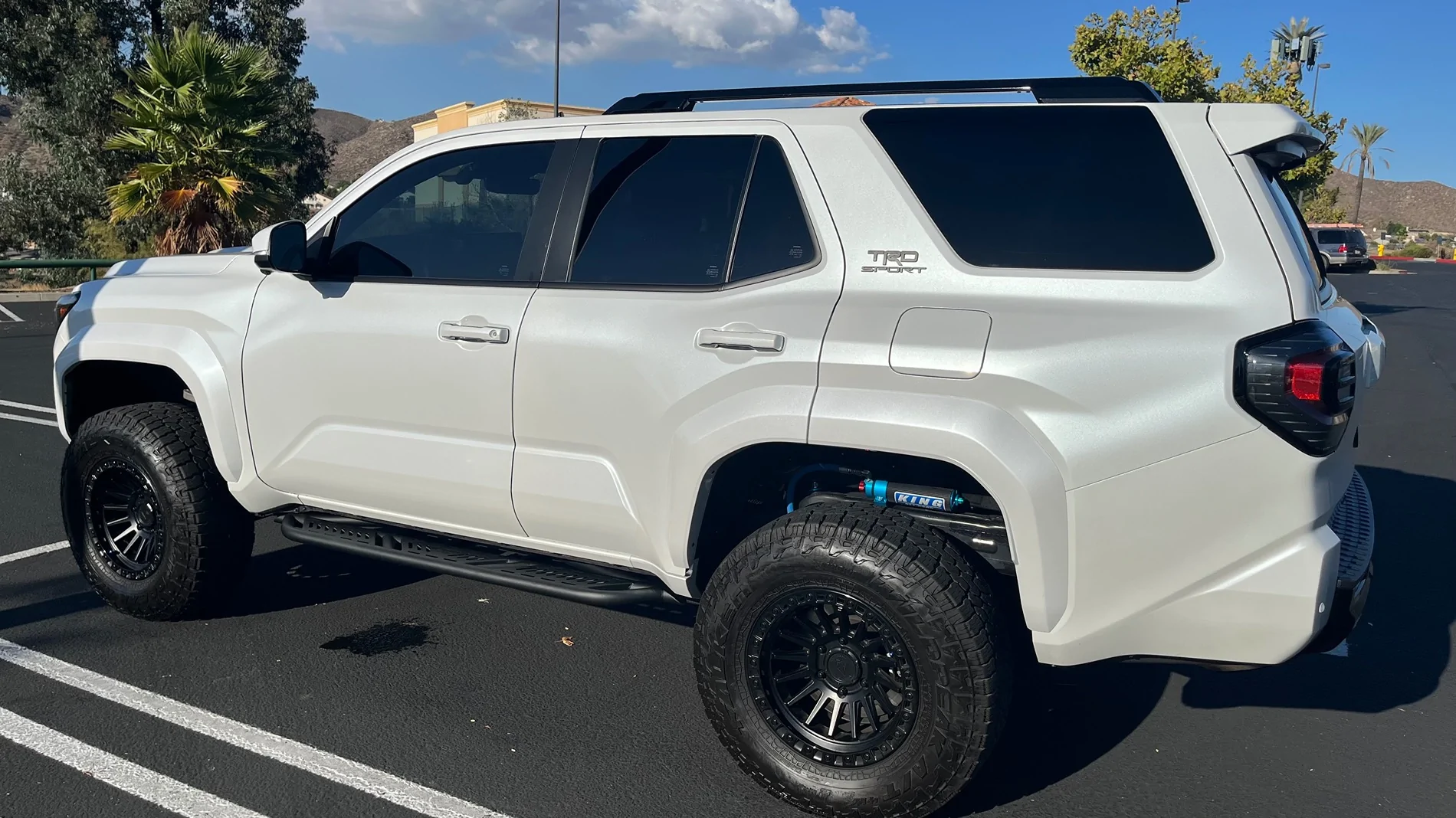 2025 4runner 6th gen TRD Sport Premium Wind Chill Pearl Build: OTT Tune, King Shocks, 2.5" lift kit w/ sway bar links, Arena Trophy Wheels, Wildpeak 285/70/17 AT4W + more IMG_4336