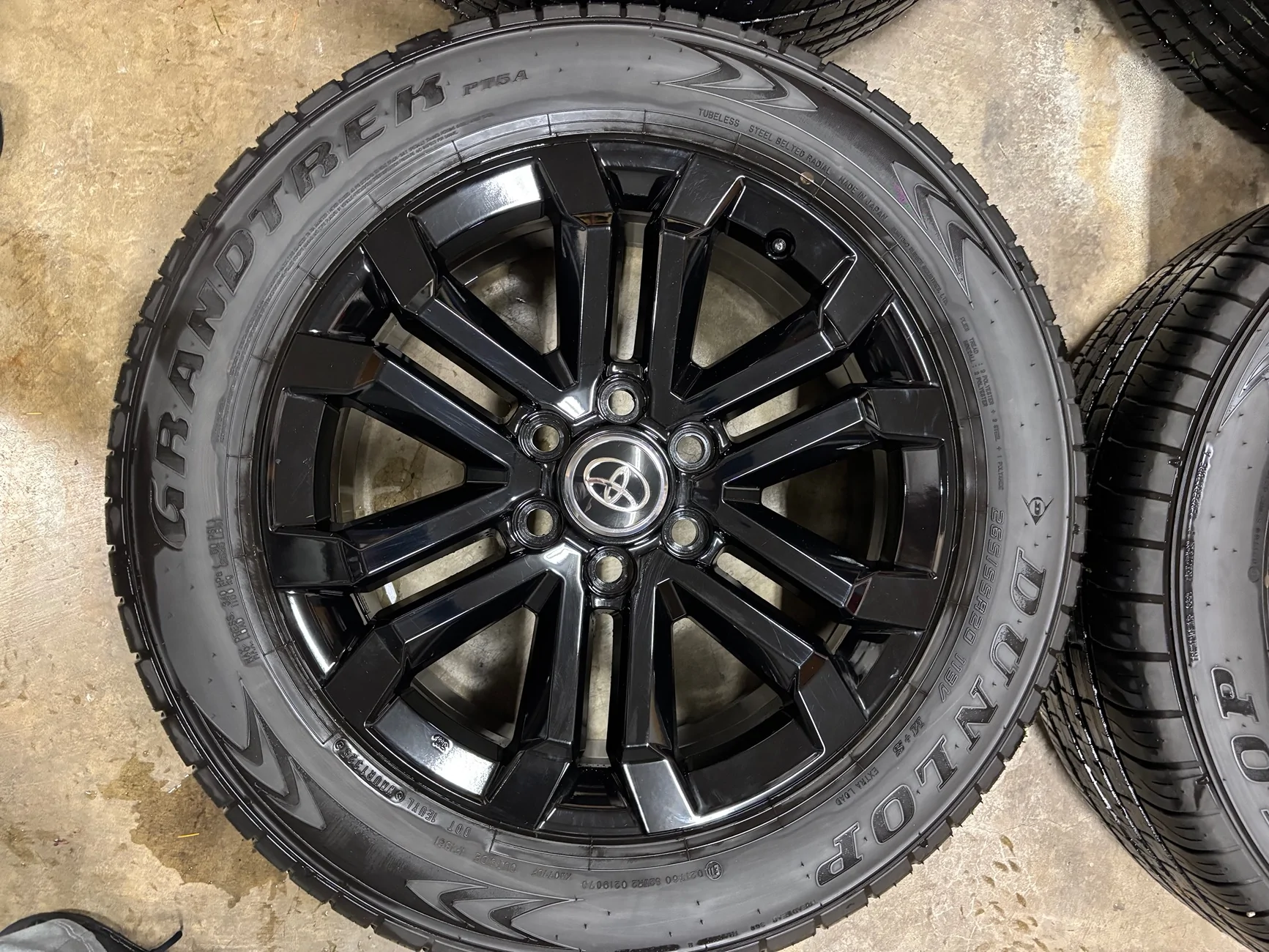 2025 4runner 6th gen 2025 Black Limited Wheels IMG_8887