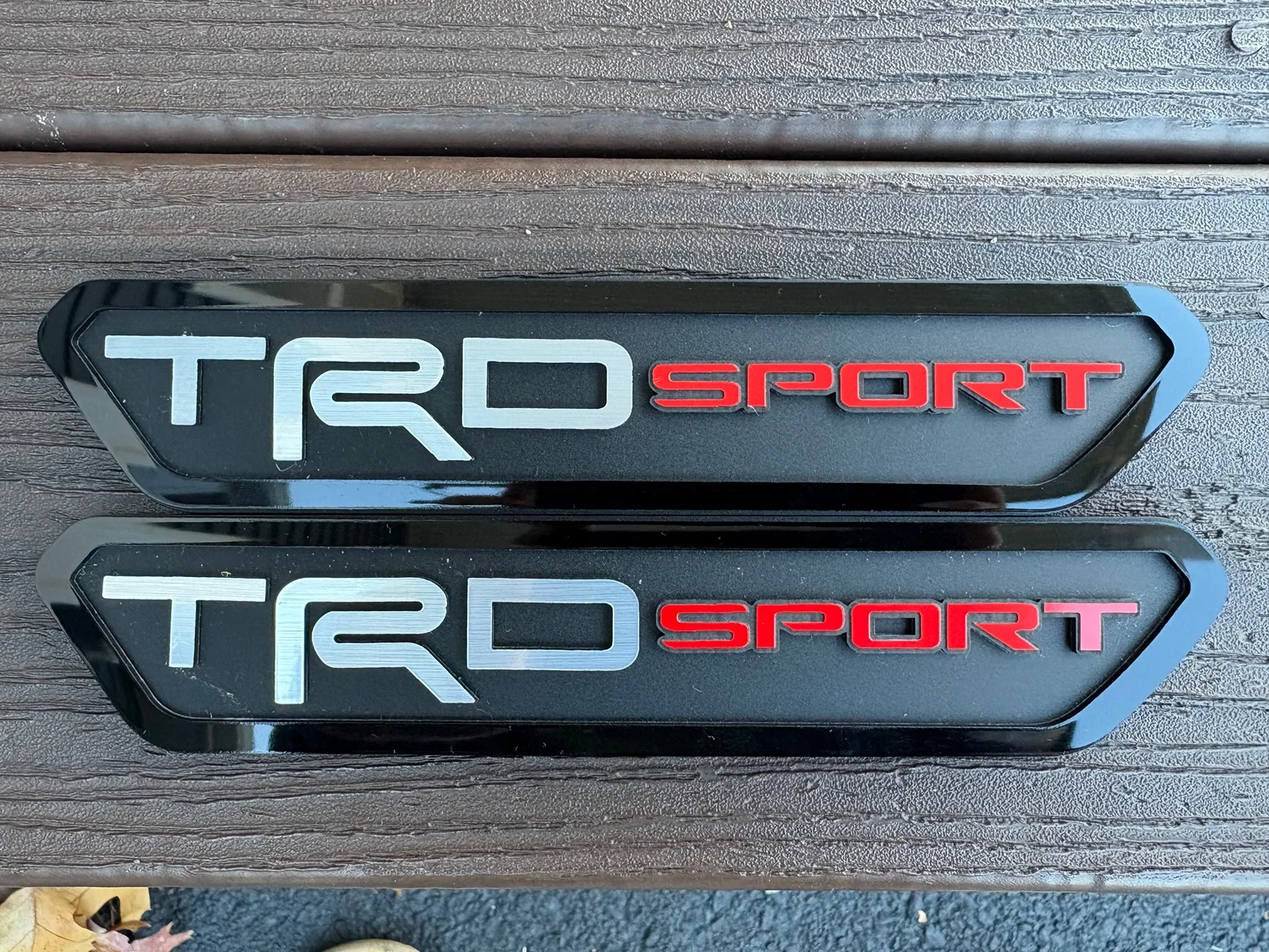 2025 4runner 6th gen Hood emblem $50 shipped IMG_2299