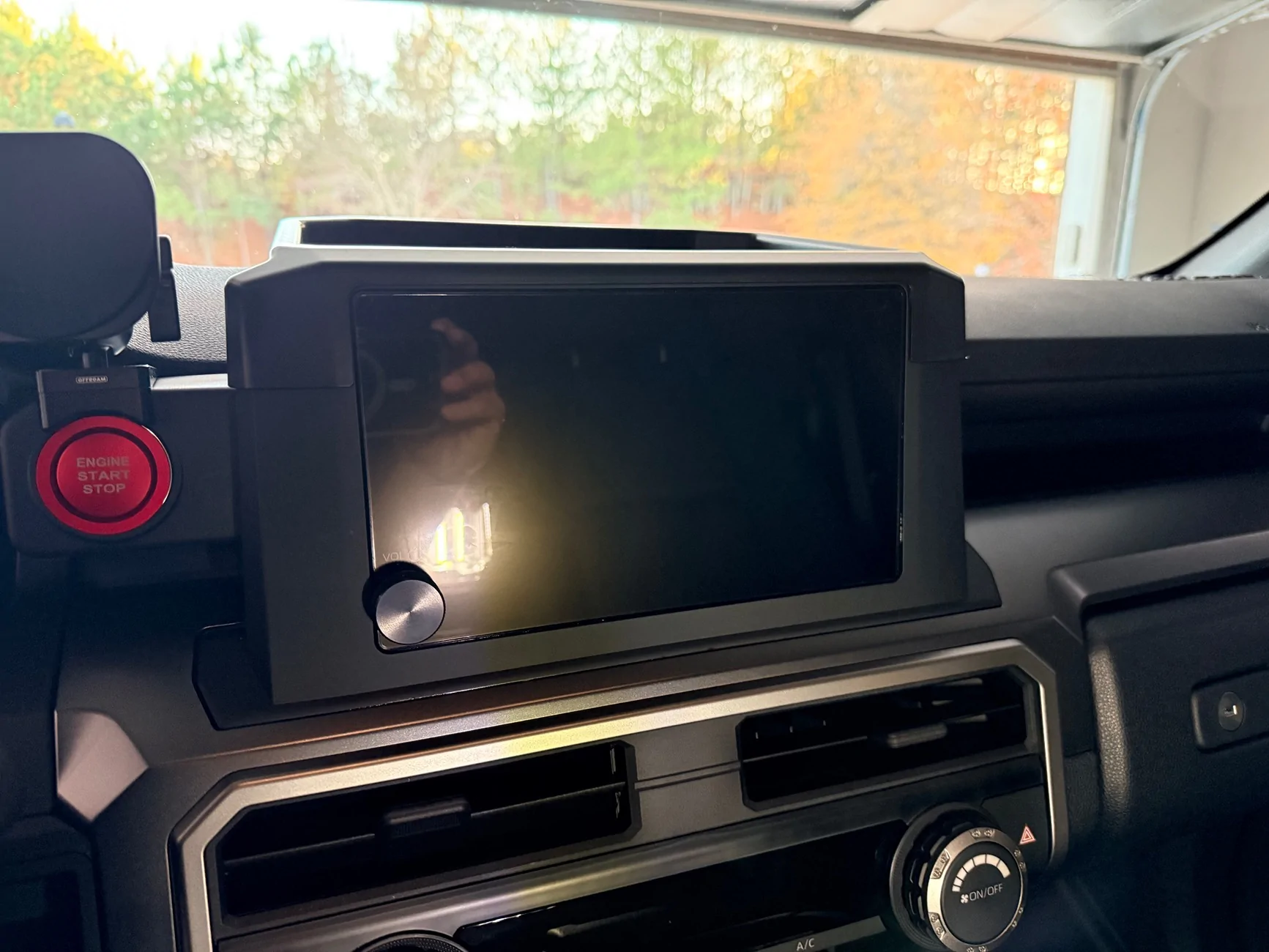 2025 4runner 6th gen Screenprotech screen protector film cover install on my 4runner (DIY) IMG_4823