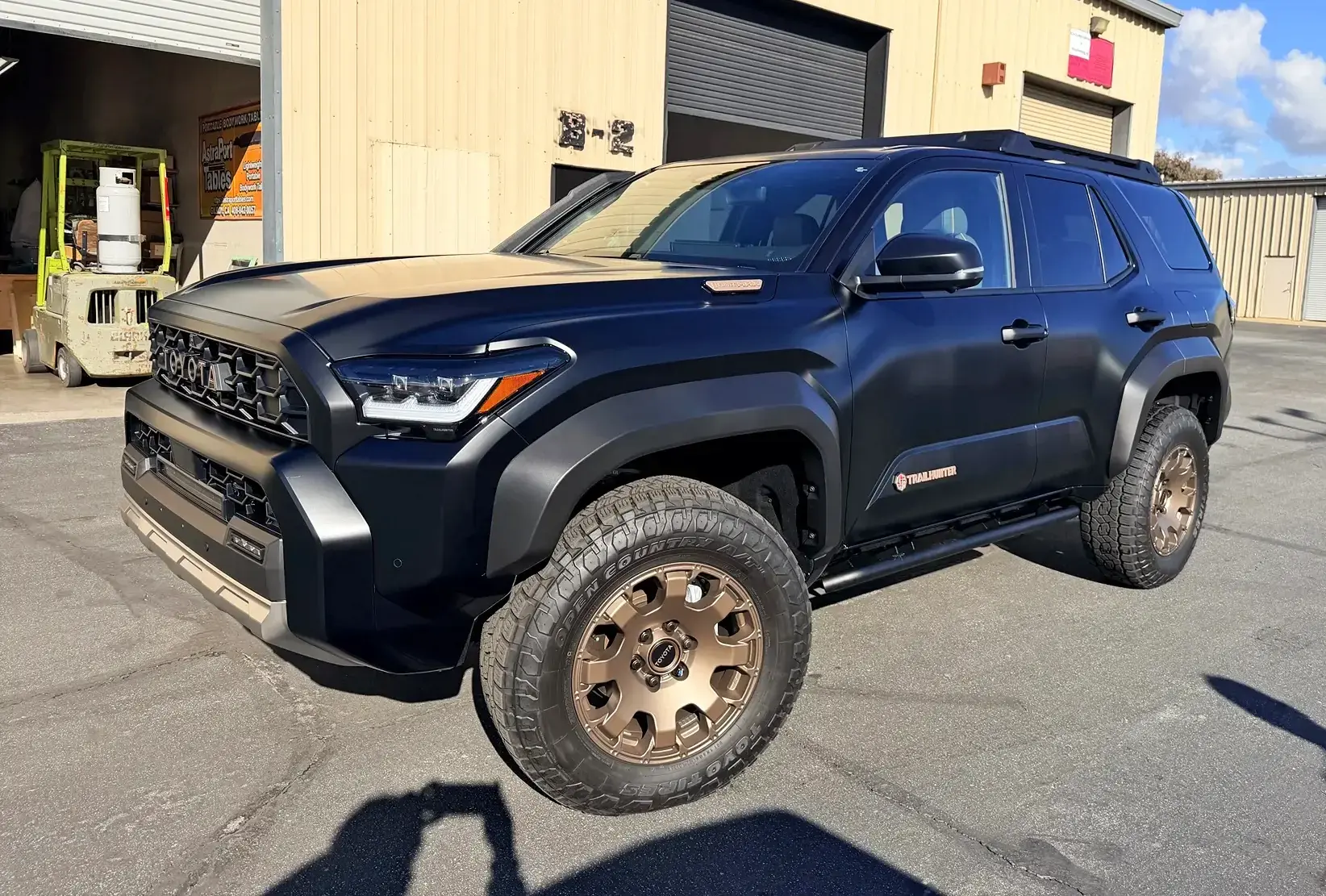 2025 4runner 6th gen Stealthhunter: Black Trailhunter in XPEL Stealth PPF wrap 24720-eba751fba122b60c95ed740c33d85a3f