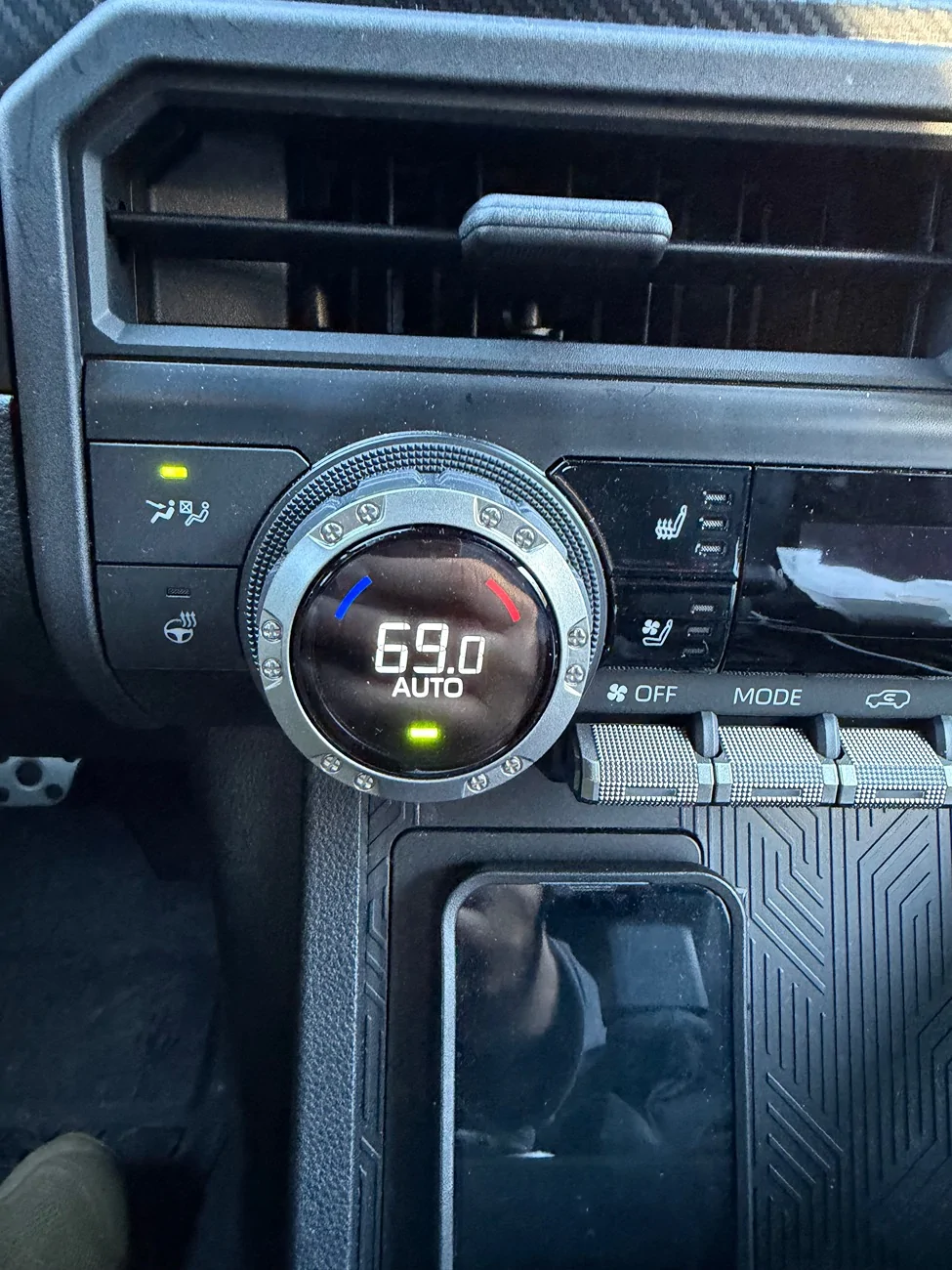 2025 4runner 6th gen Why the decimal for temperature control display? IMG_0272