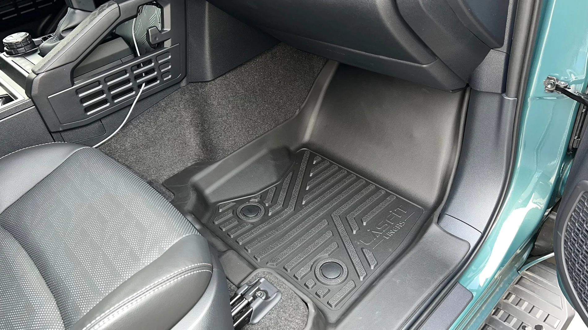 2025 4runner 6th gen Weather Tech vs. Lasfit Floor Mats Liners IMG_1851
