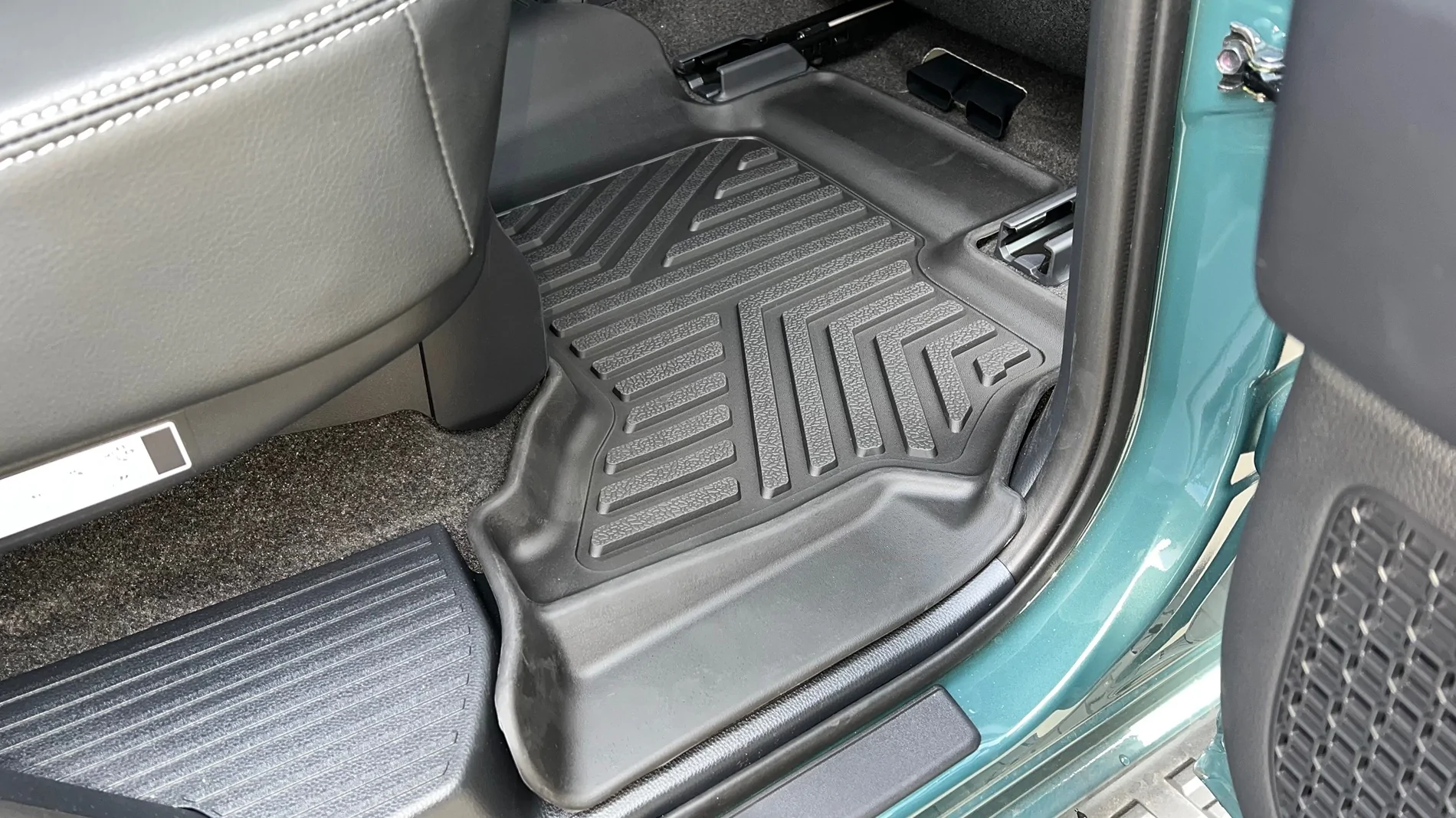 2025 4runner 6th gen Weather Tech vs. Lasfit Floor Mats Liners IMG_1852