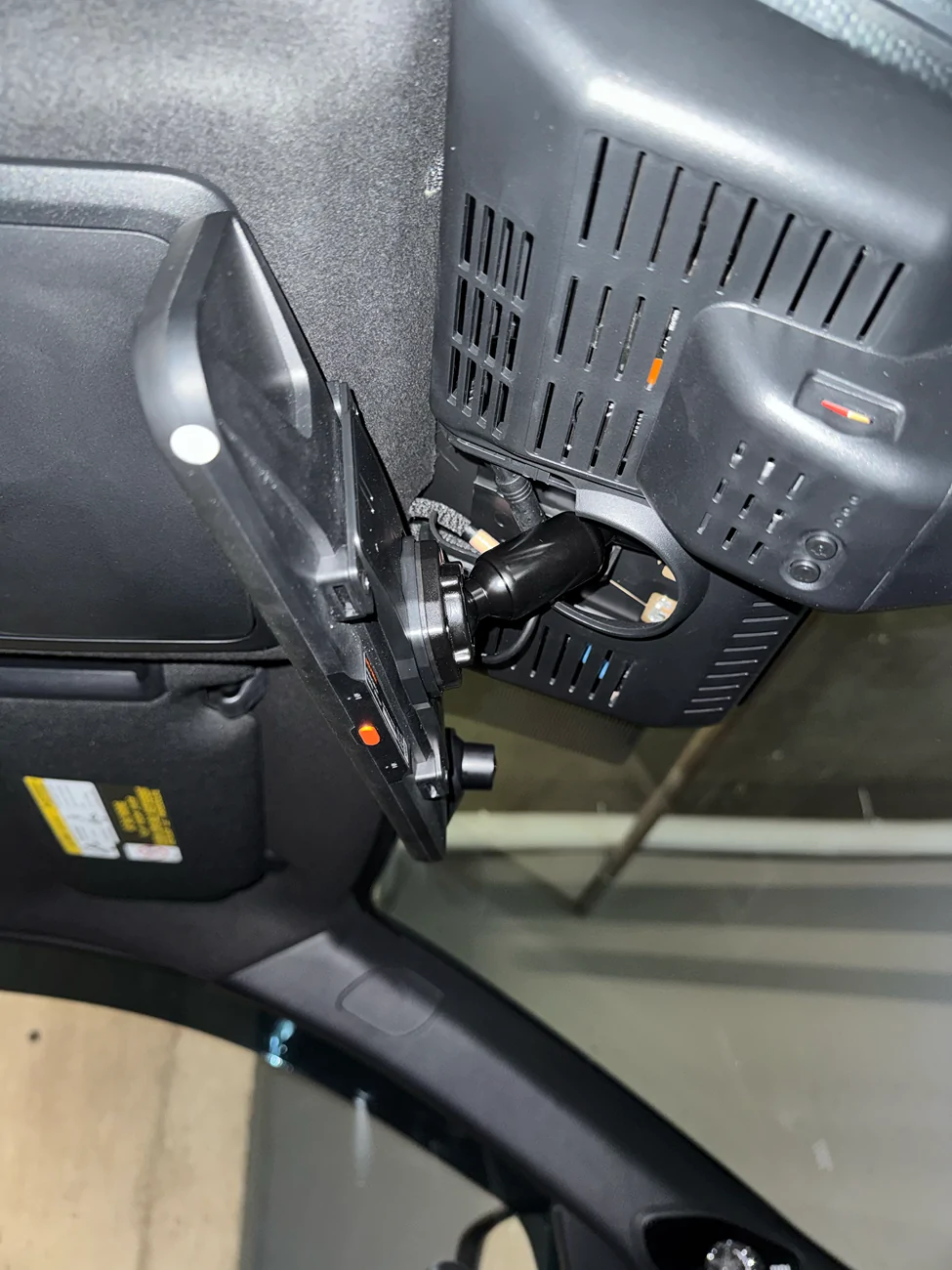 2025 4runner 6th gen Stormtrooper by Van-Solo (TRD Off Road Hybrid) tempImagevJ3LTl