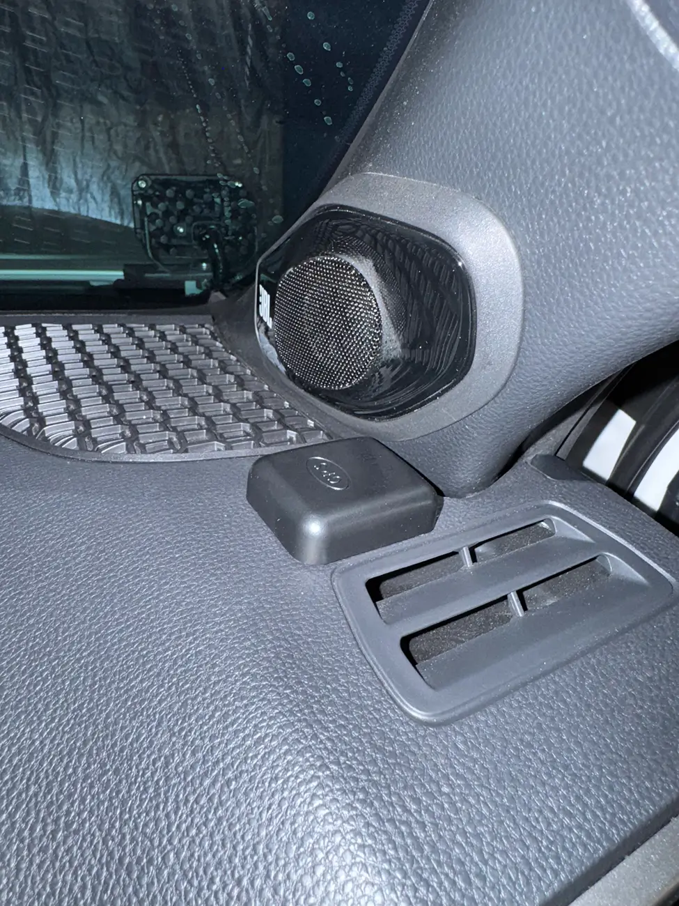 2025 4runner 6th gen Stormtrooper by Van-Solo (TRD Off Road Hybrid) tempImageT7GerP