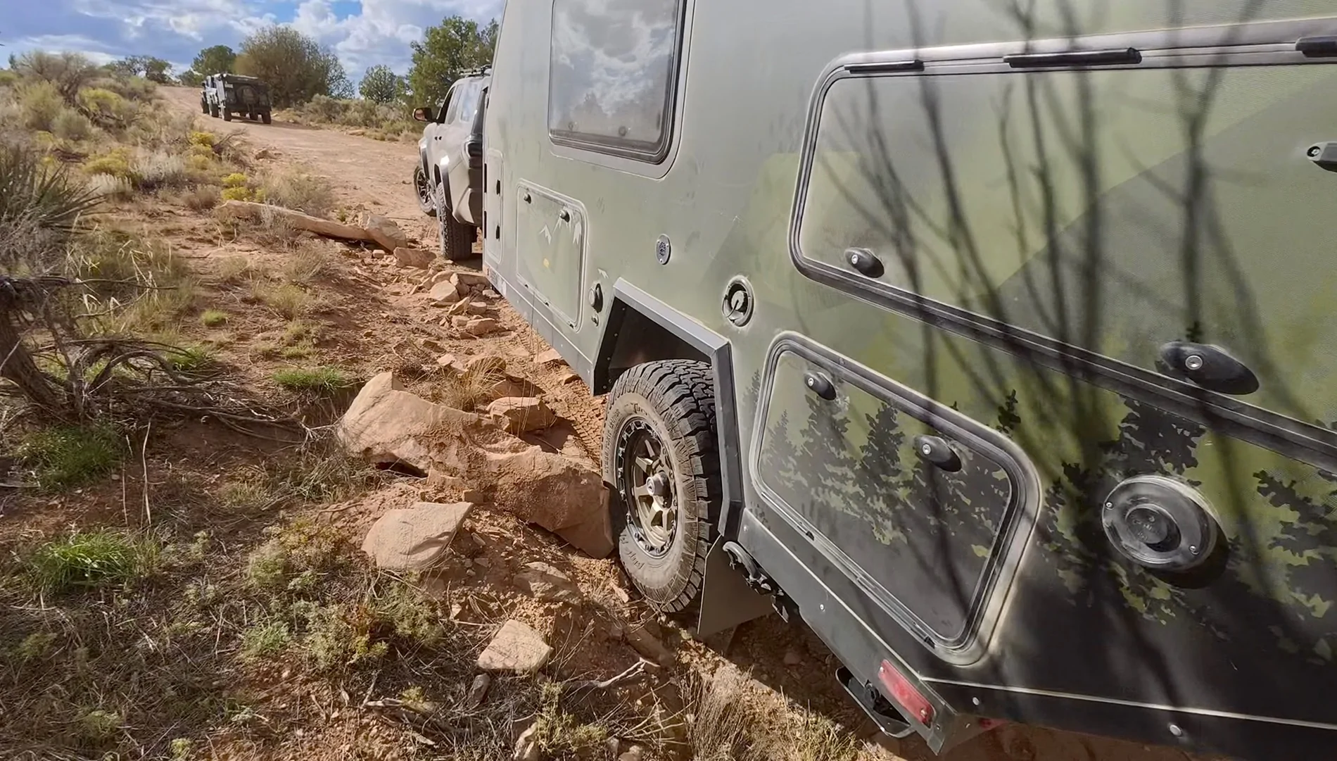 2025 4runner 6th gen TRD Pro Towing 4400 lb Arkto Camper on Epic Rimrocker Trail IMG_2090