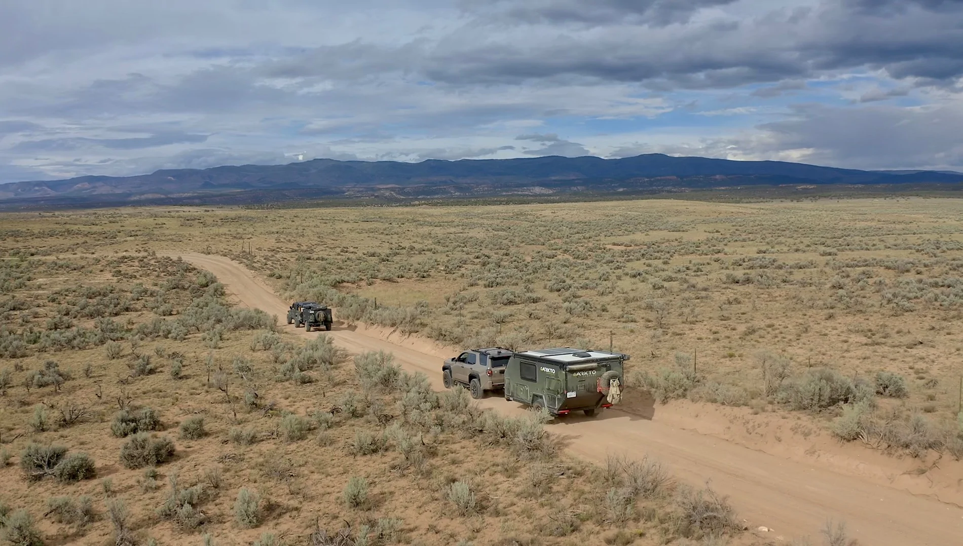 2025 4runner 6th gen TRD Pro Towing 4400 lb Arkto Camper on Epic Rimrocker Trail IMG_2091