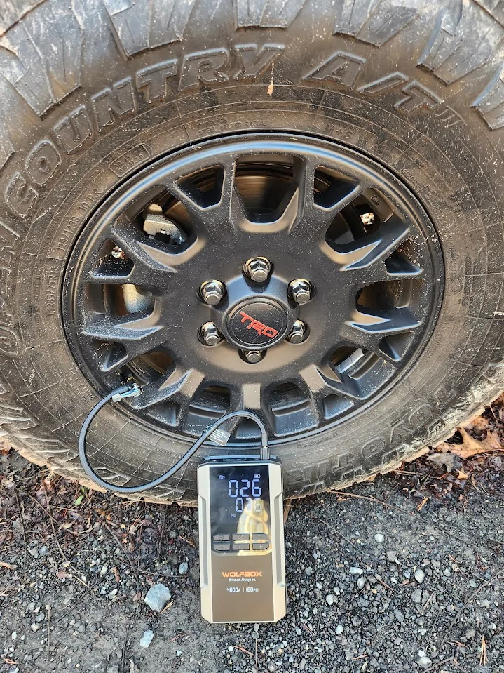 2025 4runner 6th gen Wolfbox 4-in-1 Jump Starter With Air Compressor & MF200 Compressed Air Duster 20251123_093439