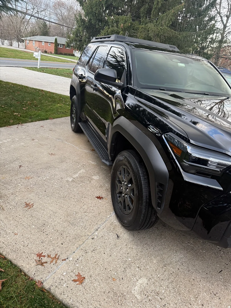 2025 4runner 6th gen Help!! Roof rack bolt snapped inside socket housing. IMG_1249