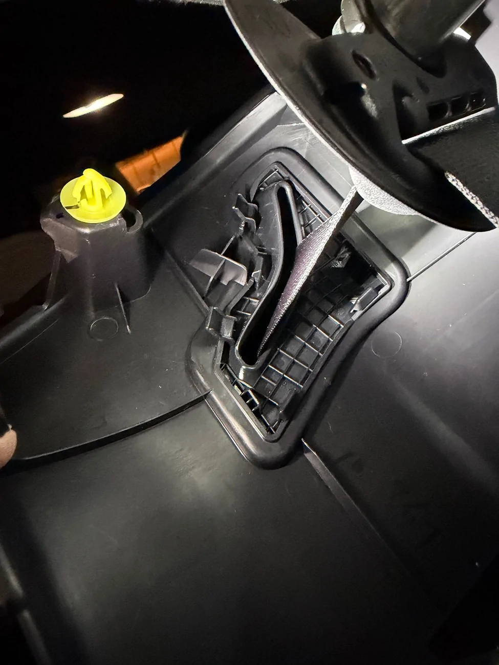 2025 4runner 6th gen Cargo Lamps option install in cargo area interior - photos & DIY instructions IMG_1607