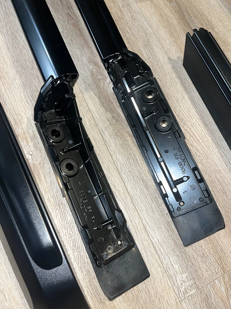 2025 4runner 6th gen WTS: Toyota OEM Black Roof Rails IMG_5088