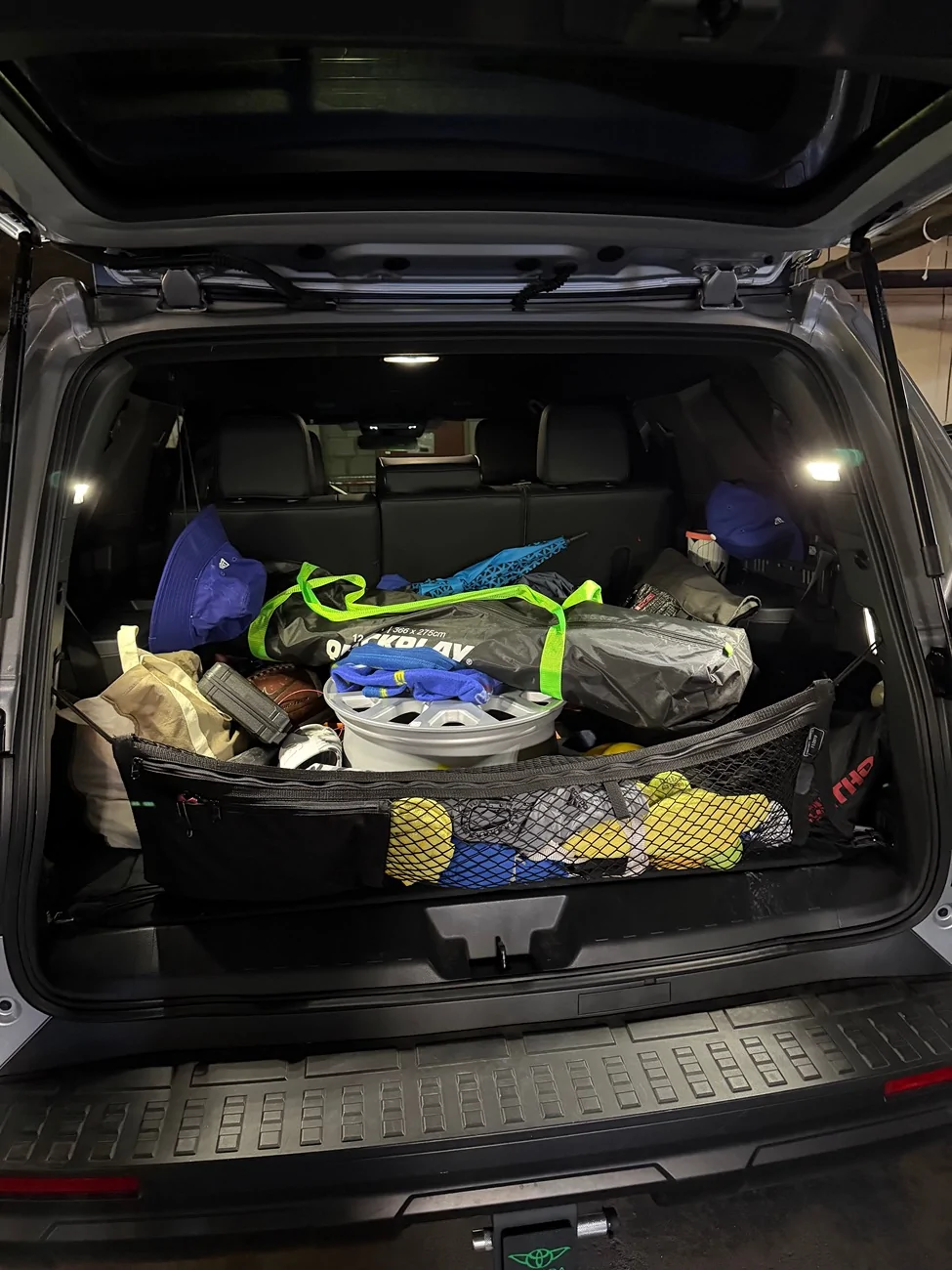 2025 4runner 6th gen Upgraded cargo lighting installed in SR5 w/ third row IMG_1614