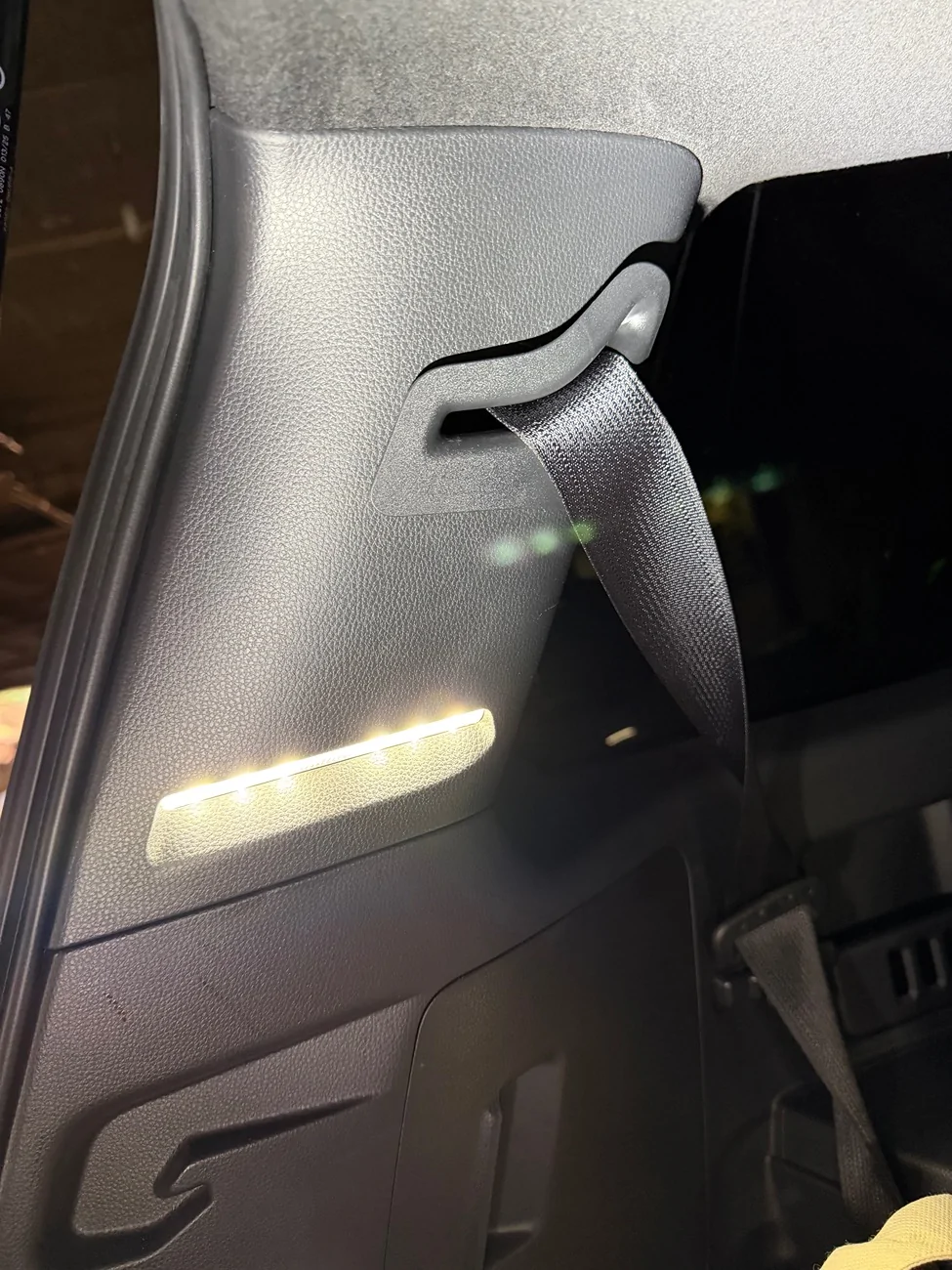 2025 4runner 6th gen Upgraded cargo lighting installed in SR5 w/ third row IMG_1615