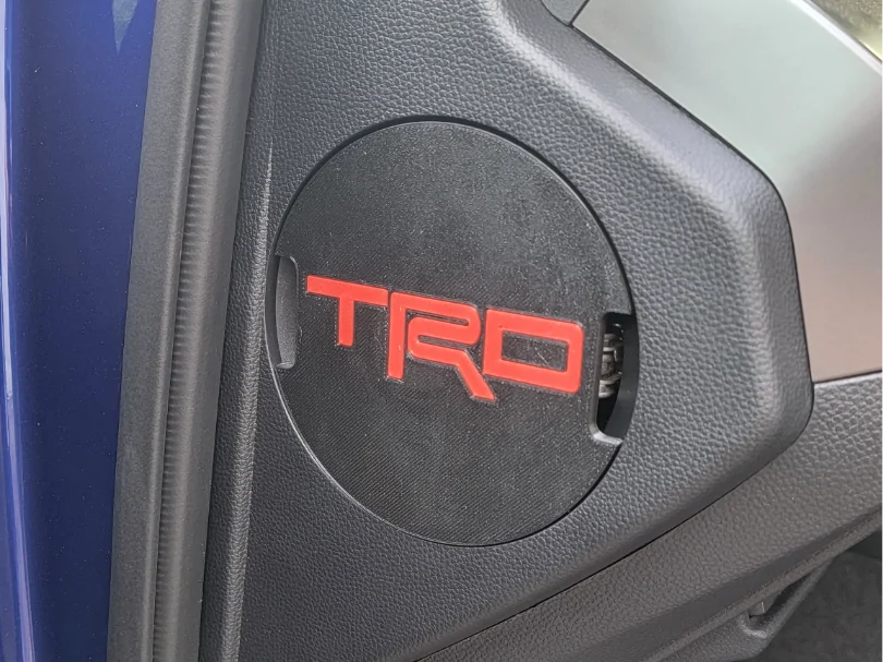 2025 4runner 6th gen Dash Cubby Cover w/ built-in Leatherman holder - 3D print file 2025-10-02_fb99903dc47ef8