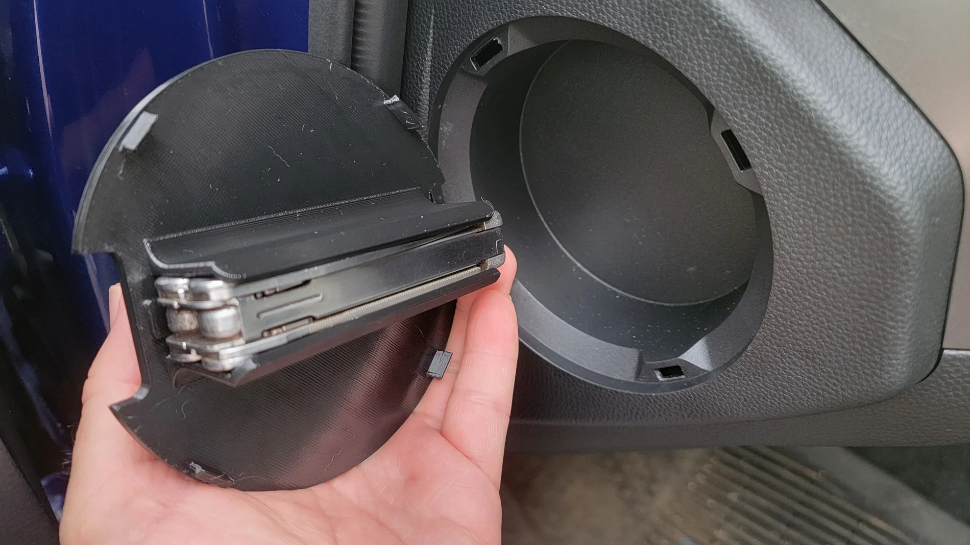 2025 4runner 6th gen Dash Cubby Cover w/ built-in Leatherman holder - 3D print file 2025-10-02_92e9879d2d8a68