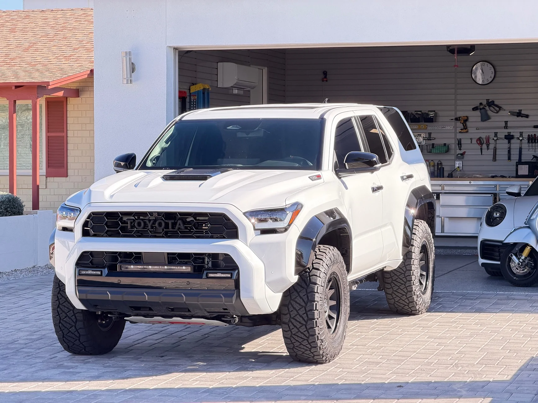 2025 4runner 6th gen Cleaned up TRD Pro - removed running boards & roof rails. Swapped scoop hood IMG_1232