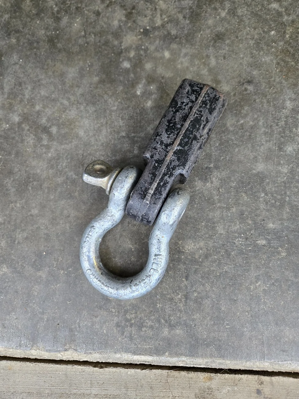 2025 4runner 6th gen Recovery Points (or just for trailer safety chains)? 20251205_094856