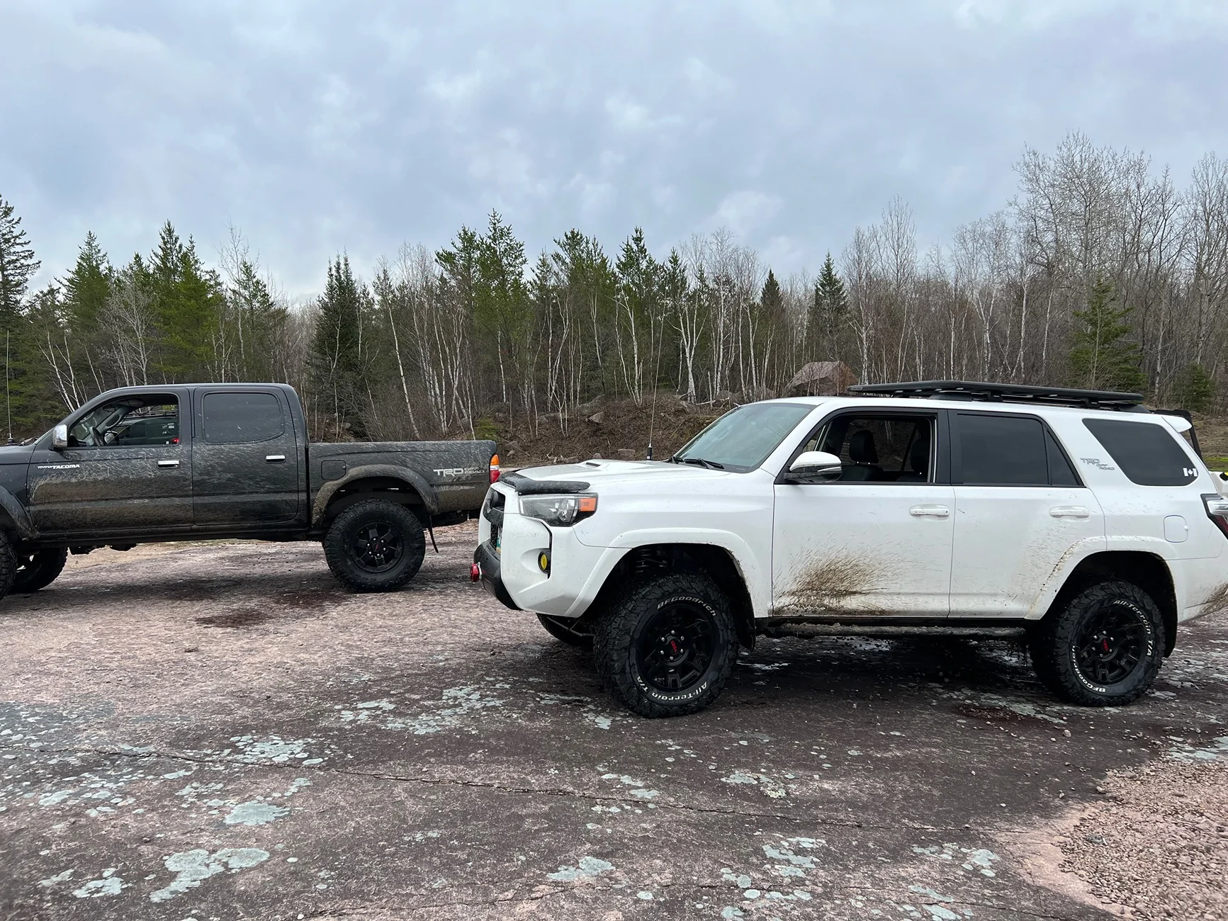 2025 4runner 6th gen Deciding on full rack or 3/4 roof rack IMG_2518