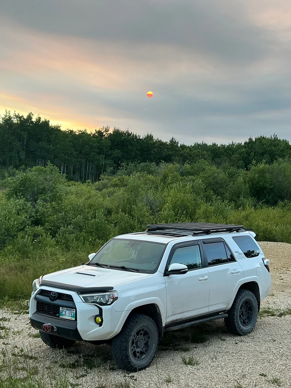 2025 4runner 6th gen Deciding on full rack or 3/4 roof rack IMG_8325