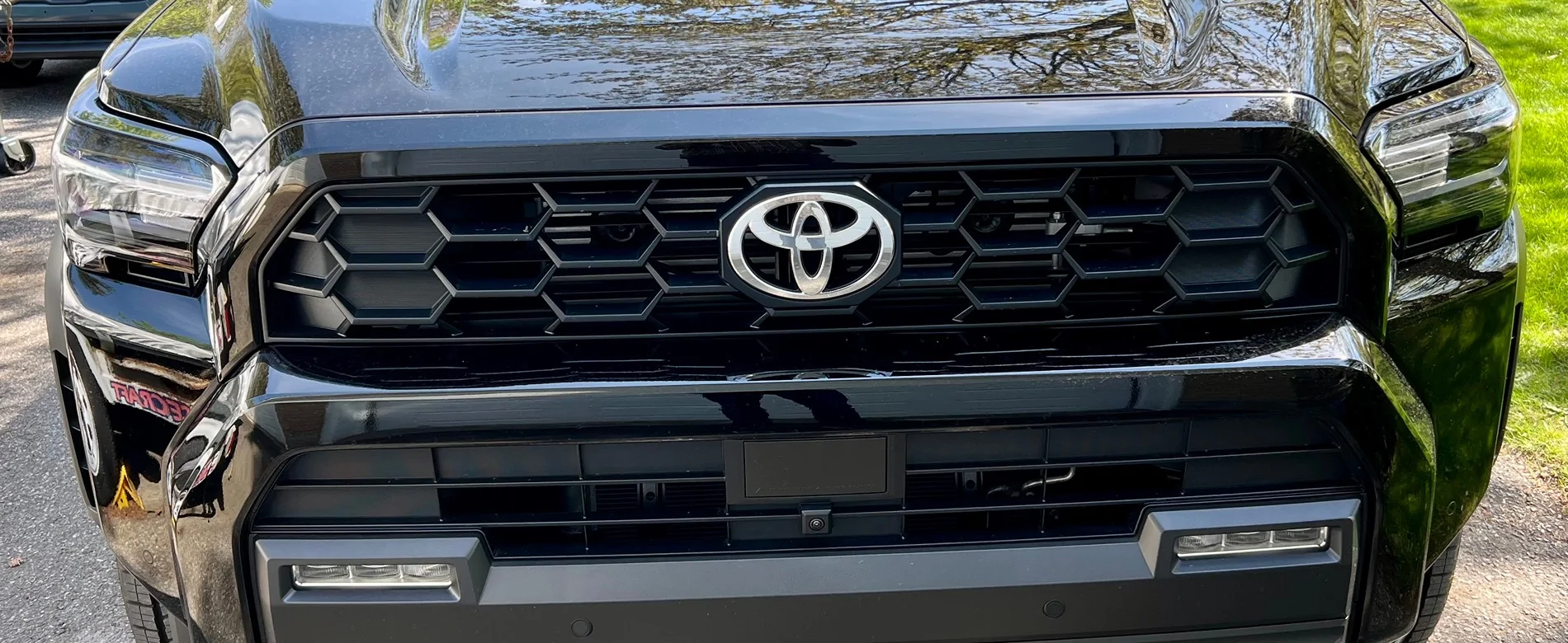 2025 4runner 6th gen Question regarding Heritage Grille lettering removal and emblem part numbers (Blackout project) IMG_1057