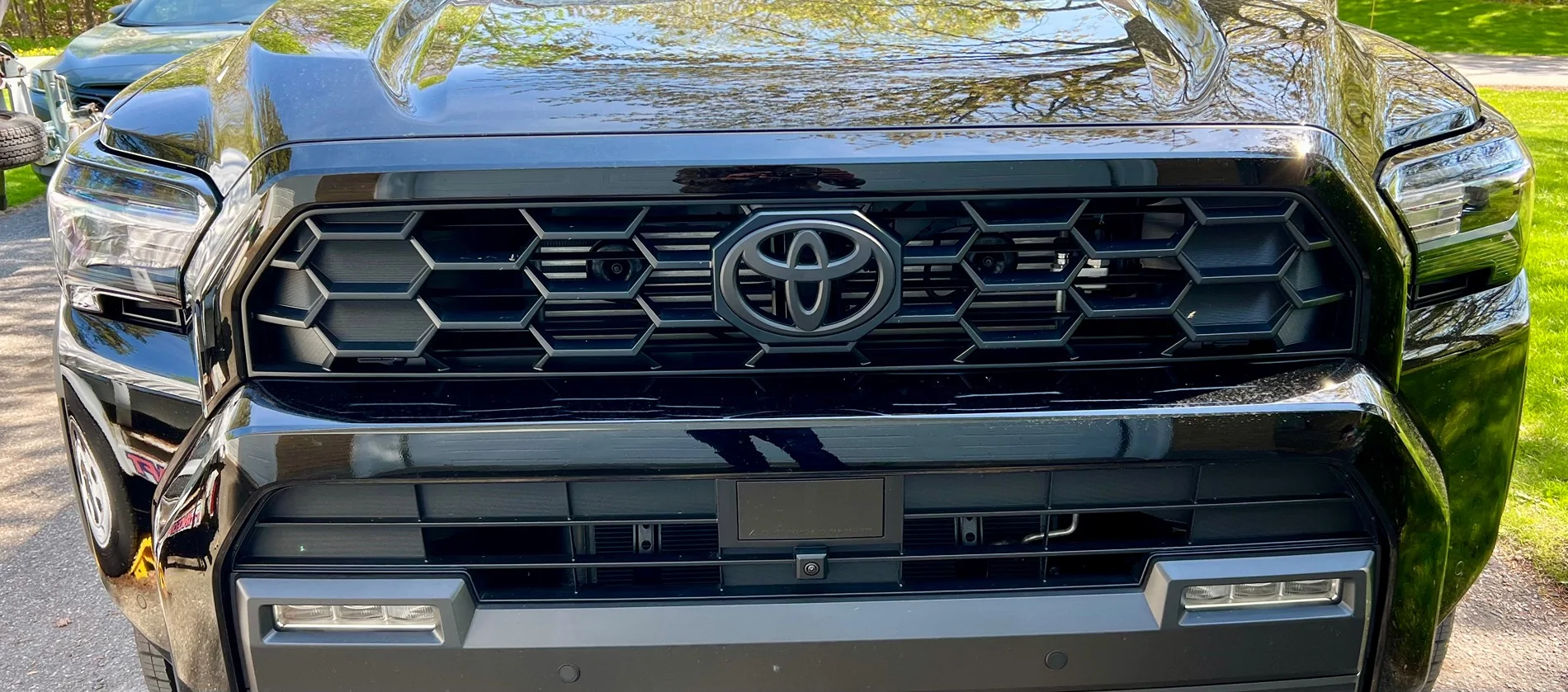 2025 4runner 6th gen Question regarding Heritage Grille lettering removal and emblem part numbers (Blackout project) IMG_1058