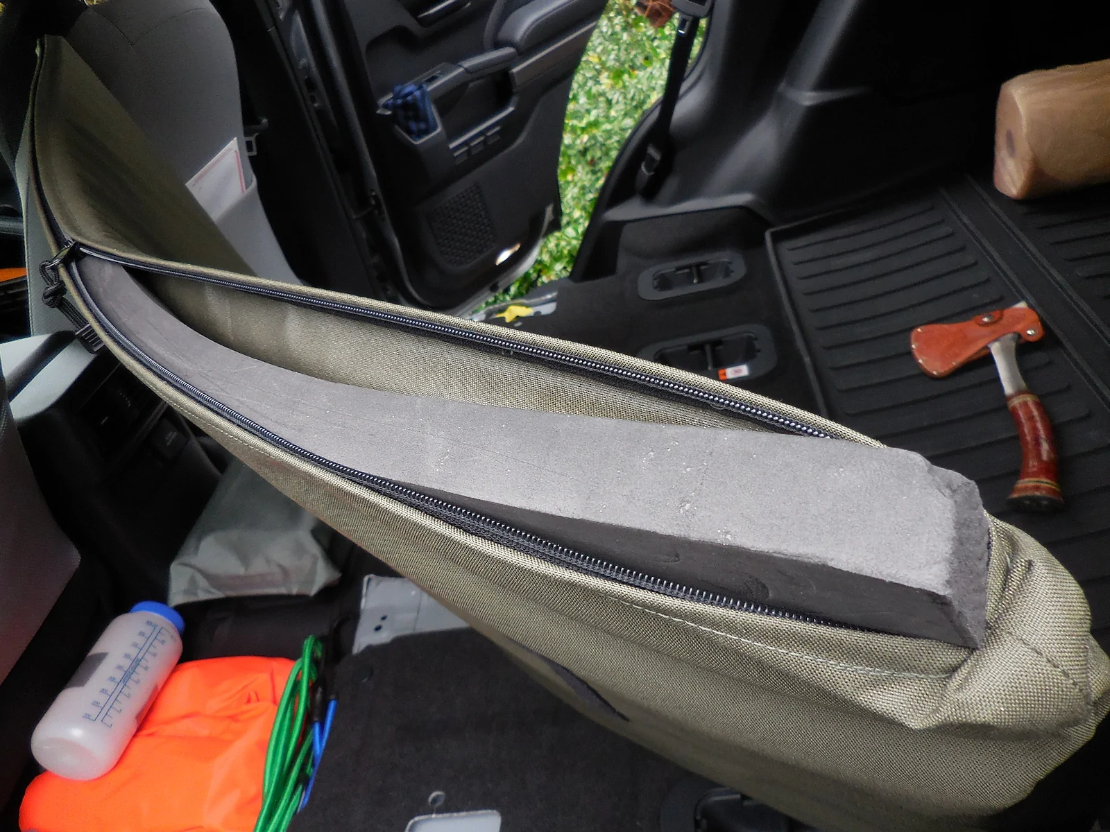 2025 4runner 6th gen Weight of rear seats = 150 lbs in Trailhunter pad3